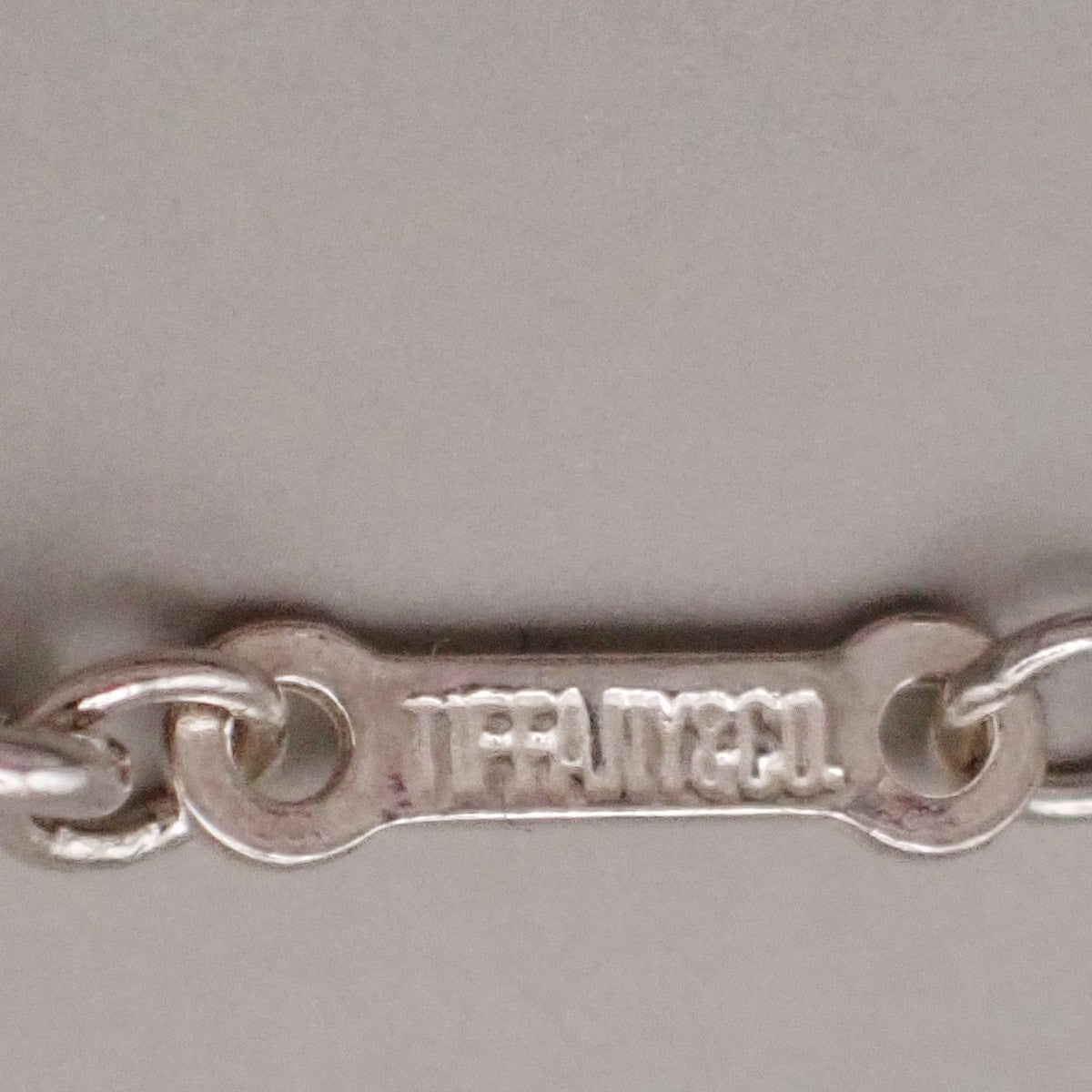 Tiffany & Co. Madonna Chain Necklace Pendant Silver 925 Elsa Peretti 05YH719