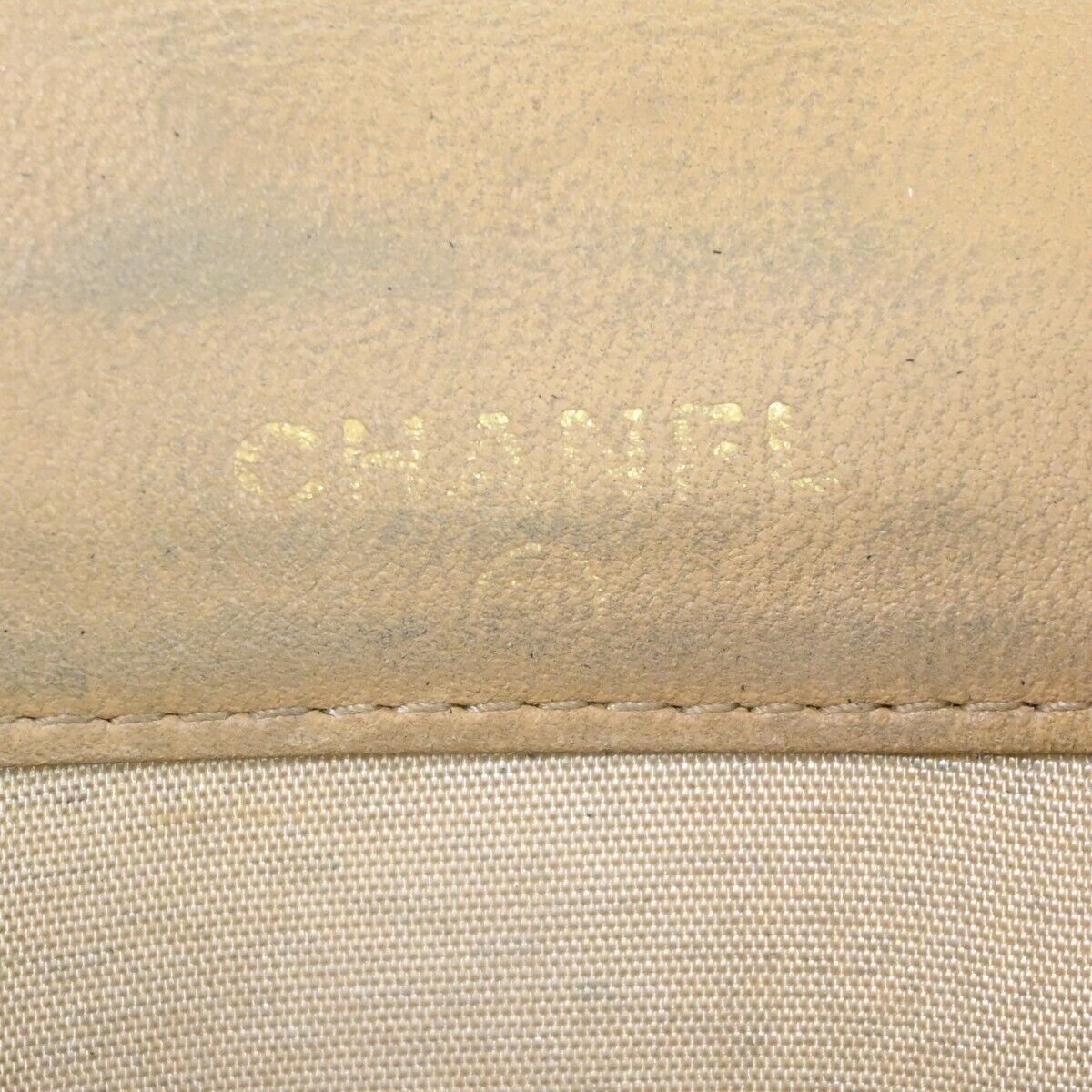 CHANEL CC Logo Bifold Wallet Purse Caviar Skin Leather Beige France 05HB310