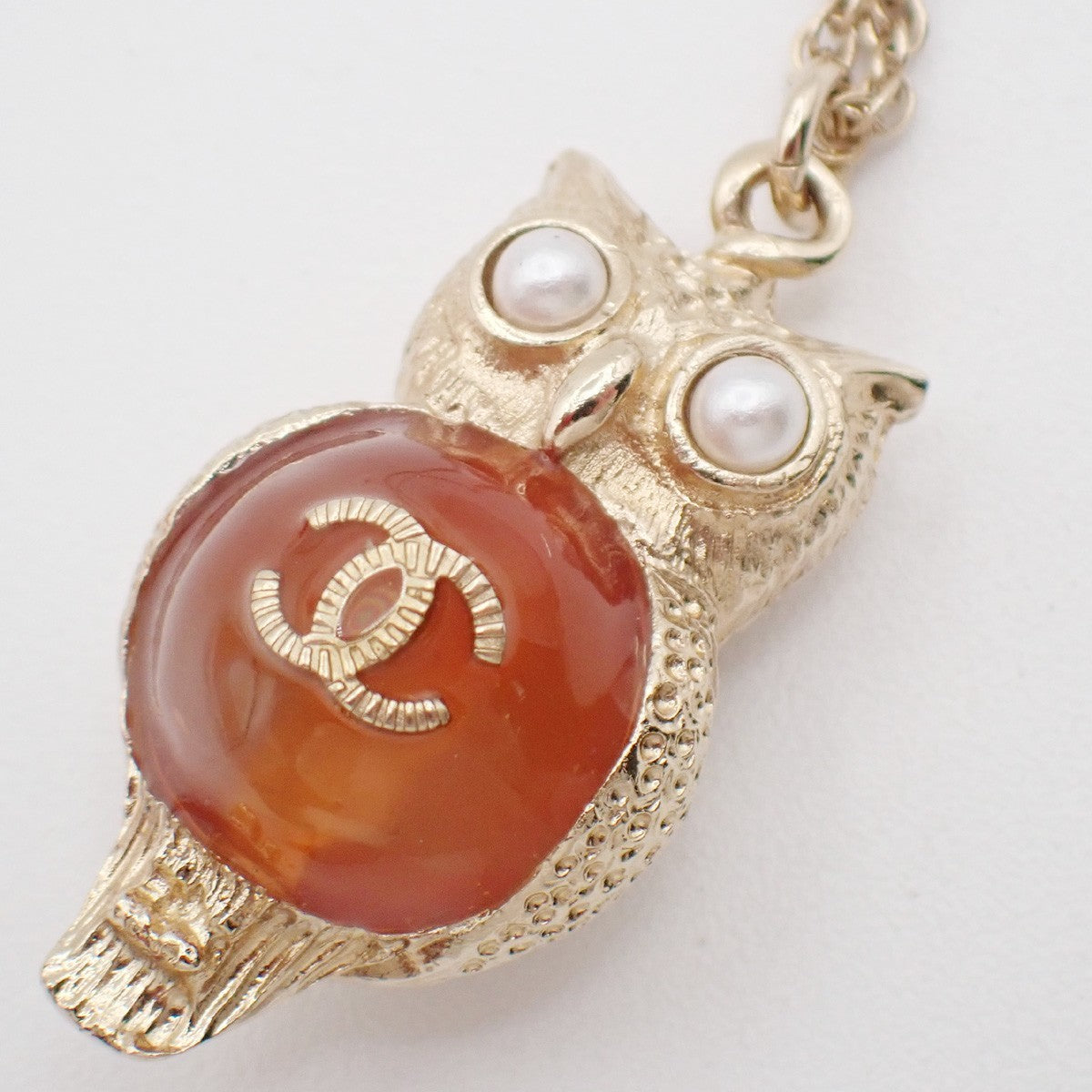 CHANEL CC Owl Motif Imitation Pearl Pendant Necklace A18C Gold-Plated 89KC977
