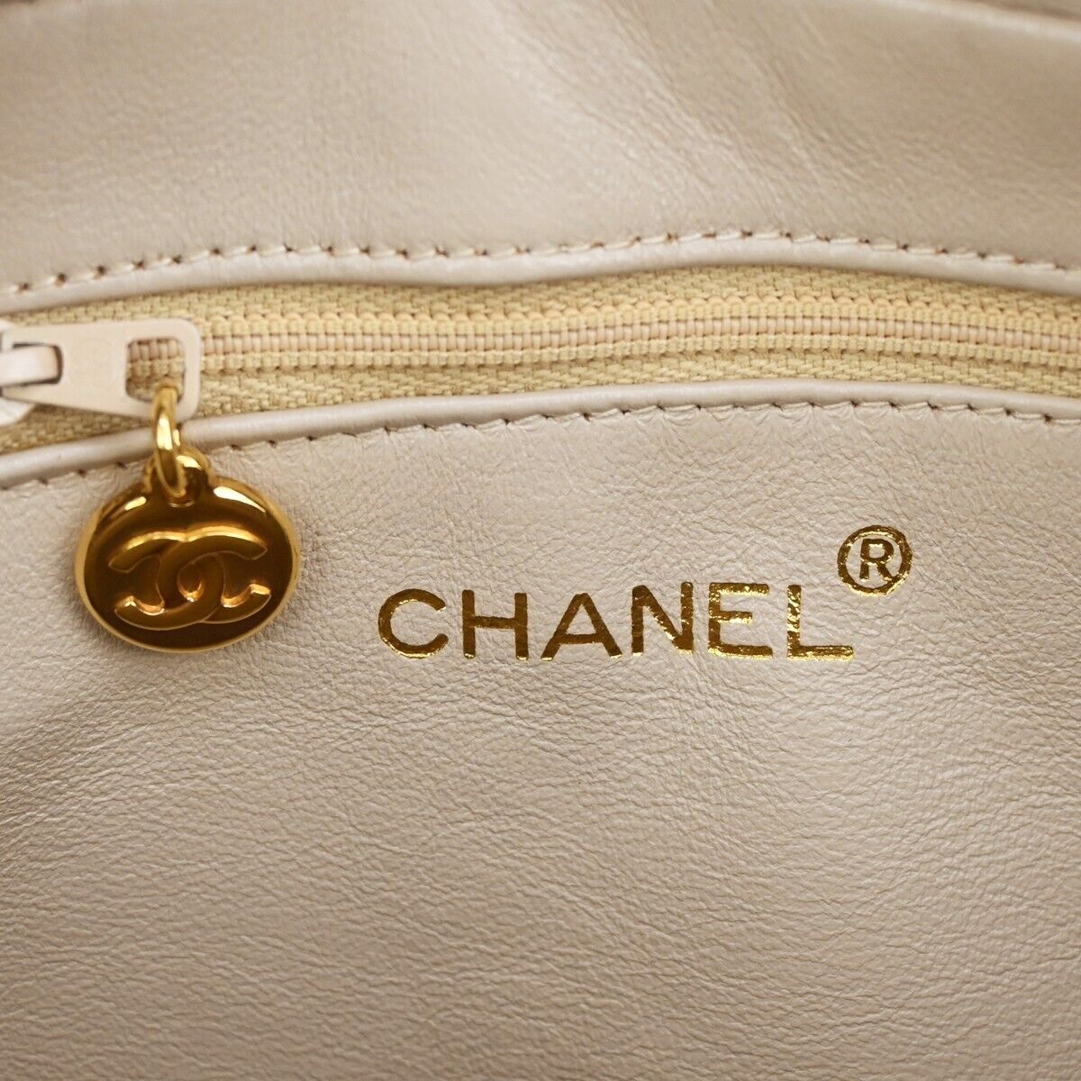 CHANEL CC Logo Matelasse Fringe Shoulder Bag Leather Beige GHW Vintage 617RH359