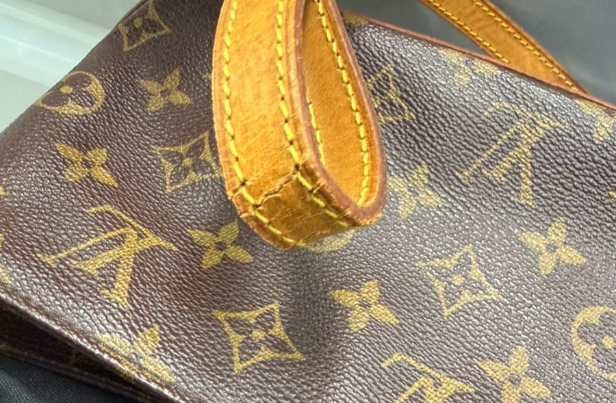 LOUIS VUITTON Logo Trotteur Shoulder Bag Monogram Leather Brown M51240 76YJ280
