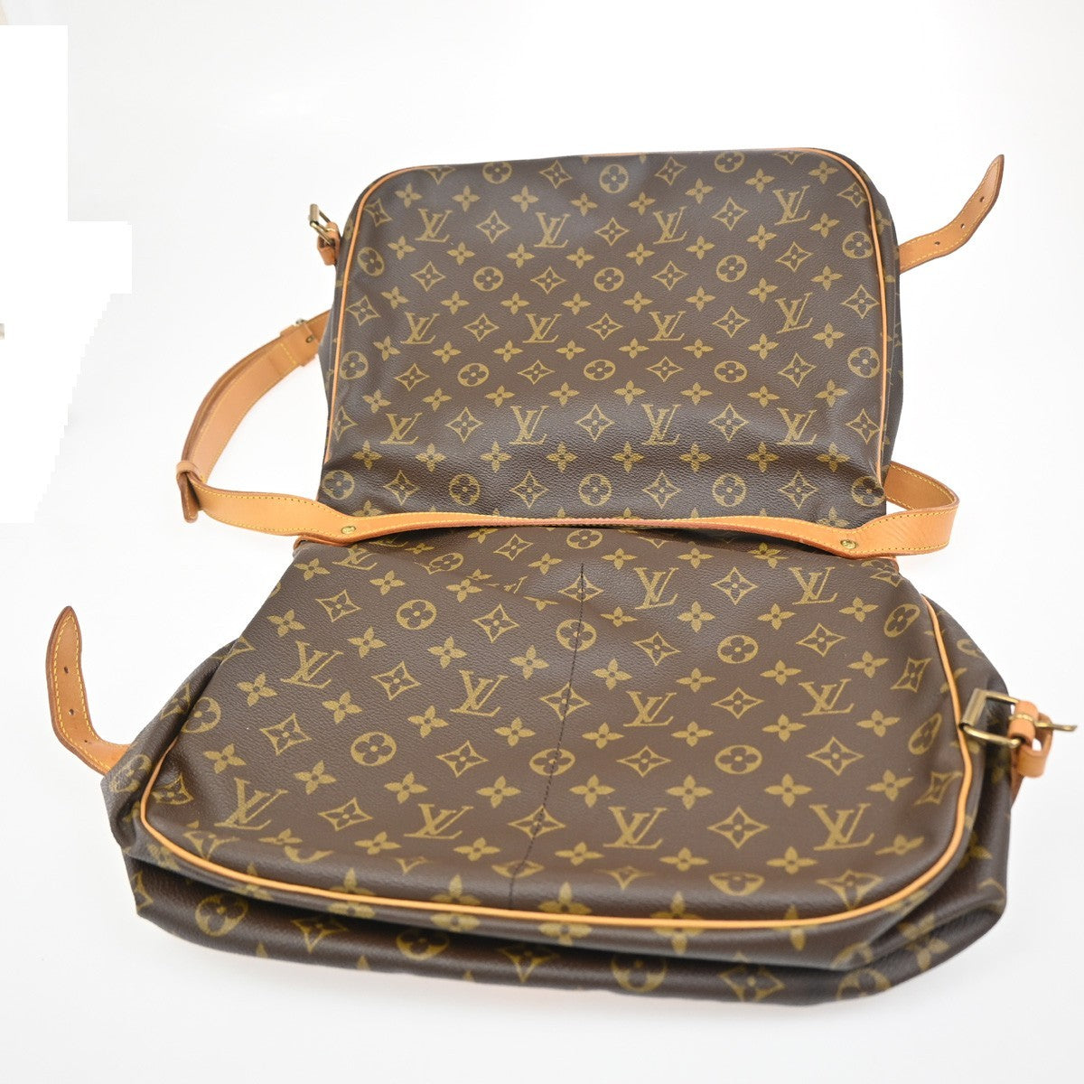 LOUIS VUITTON Saumur 35 Shoulder Bag Monogram Leather BN France M42254 15KC498