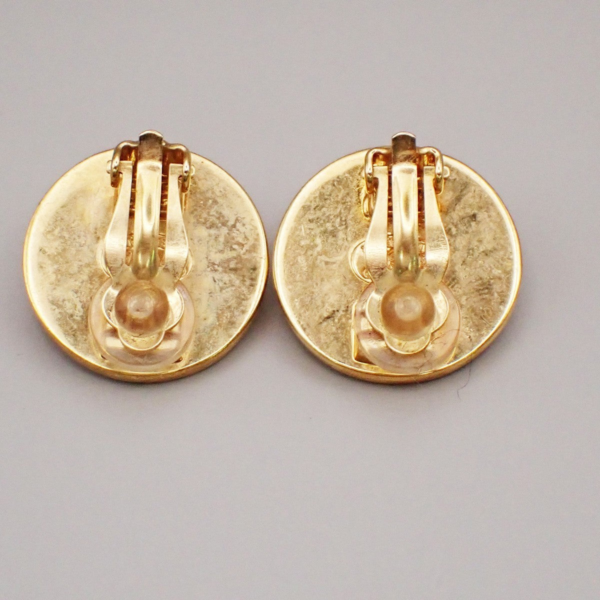 CHANEL CC Logo Button Round Earrings 97A Clip-On GHW  SHW Vintage 83RL334