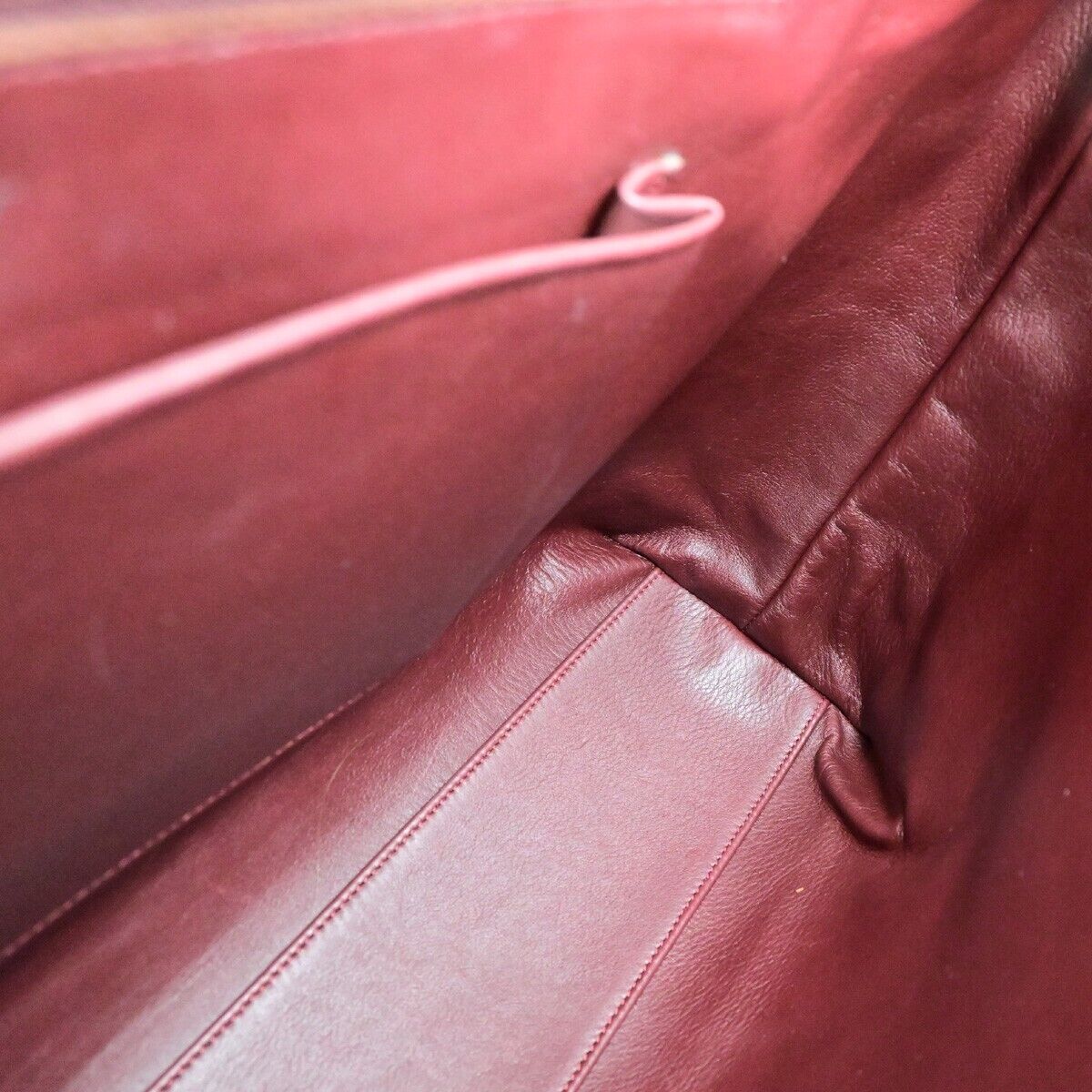 CARTIER 2C Logo Shoulder Tote Bag Leather Bordeaux Gold Made in Italy 61SJ349