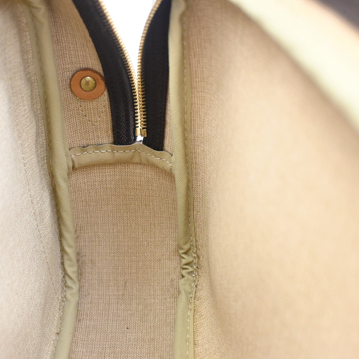 LOUIS VUITTON Reporter PM Crossbody Shoulder Bag Monogram Leather M45254 31KB674