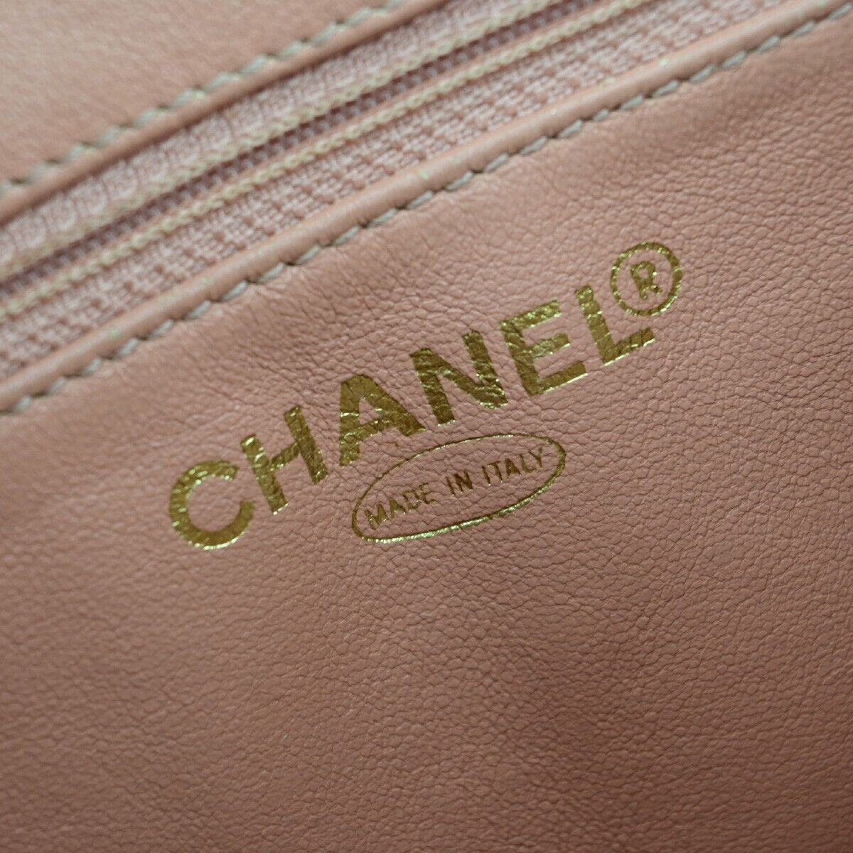 CHANEL CC Logo Medallion Shoulder Tote Bag Caviar Skin Leather PK GHW 691RJ822