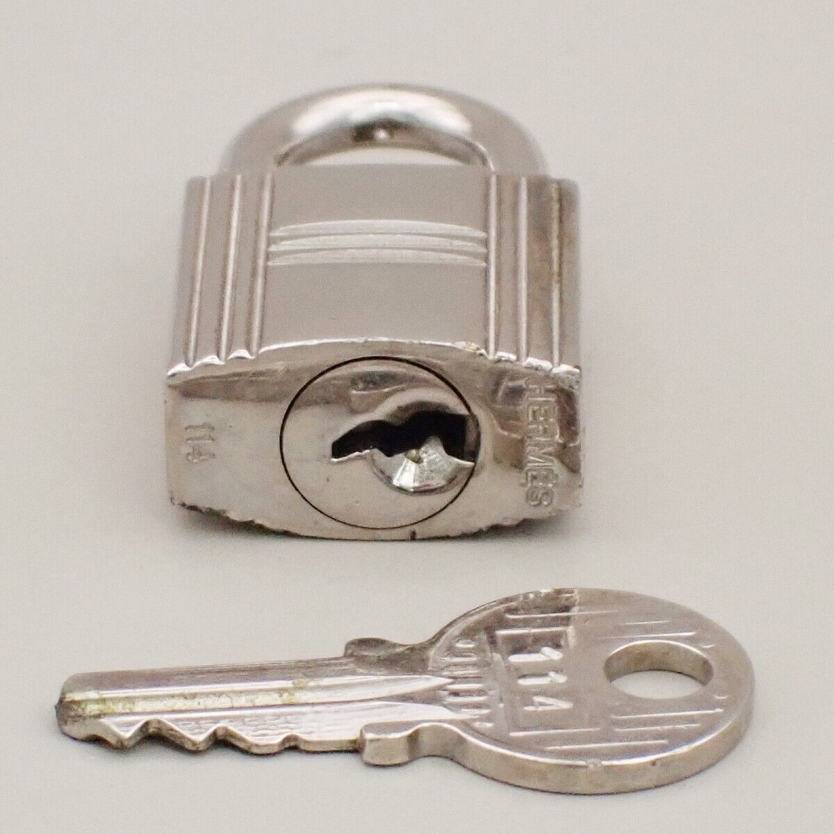 HERMES Logo 5 Set Padlock Key Bag Charm Cadena Silver-Plated Accessroy 37KA556
