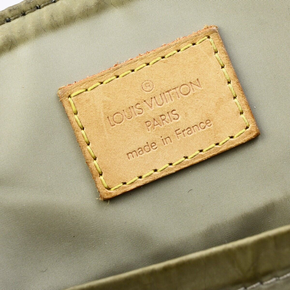 LOUIS VUITTON Petit Messager Shoulder Bag Damier Geant Leather KI M93617 32ED055