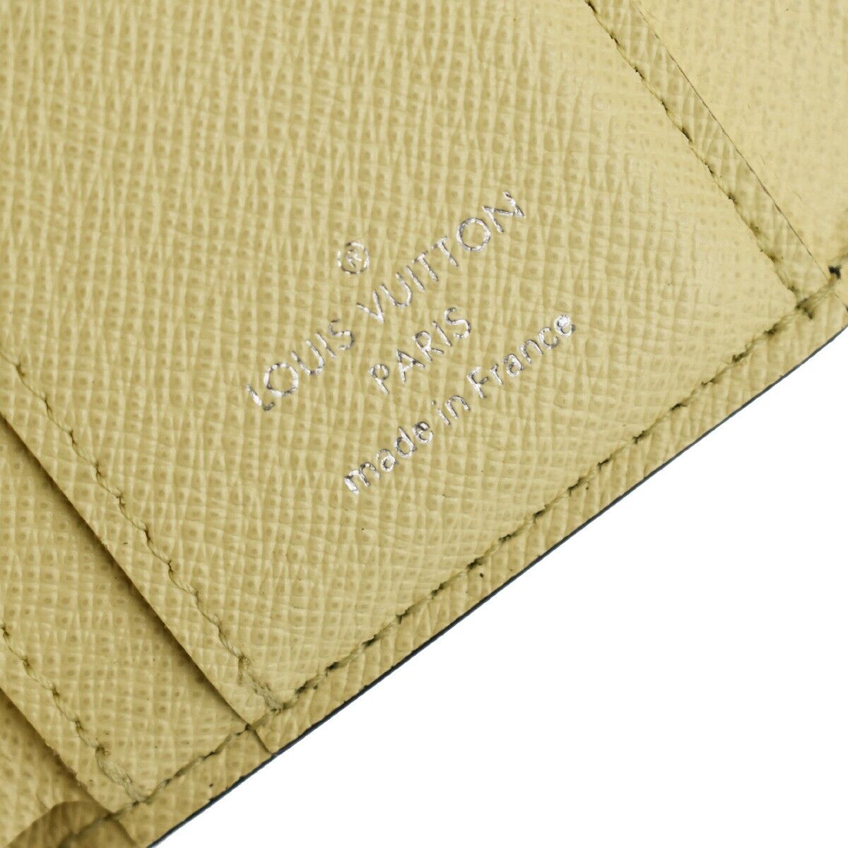 LOUIS VUITTON Portefeuille Zoe Mini Trifold Wallet Purse LV Pop M68673 88YD092
