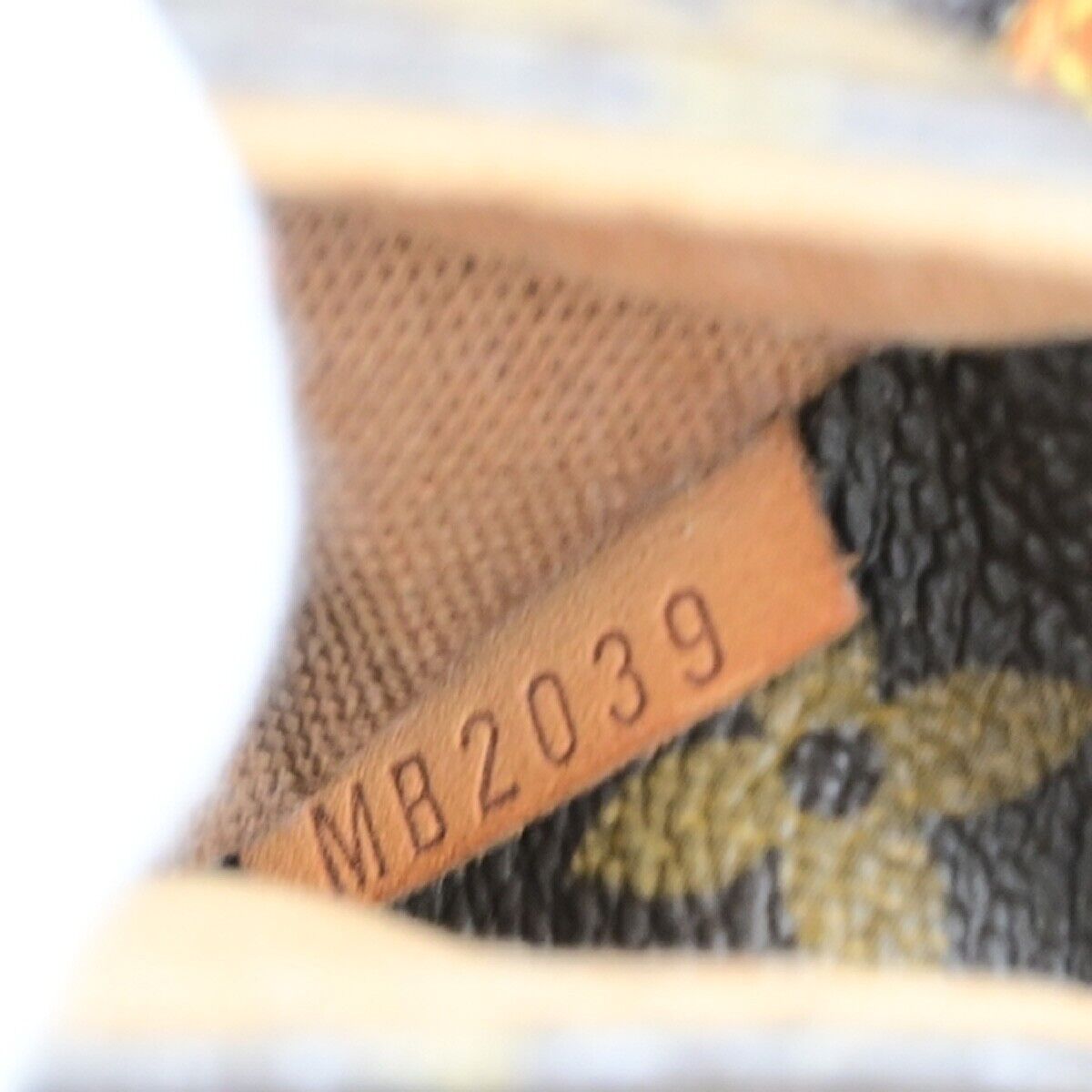 LOUIS VUITTON Logo Totally MM Shoulder Bag Monogram Leather Brown M56689 67FB424