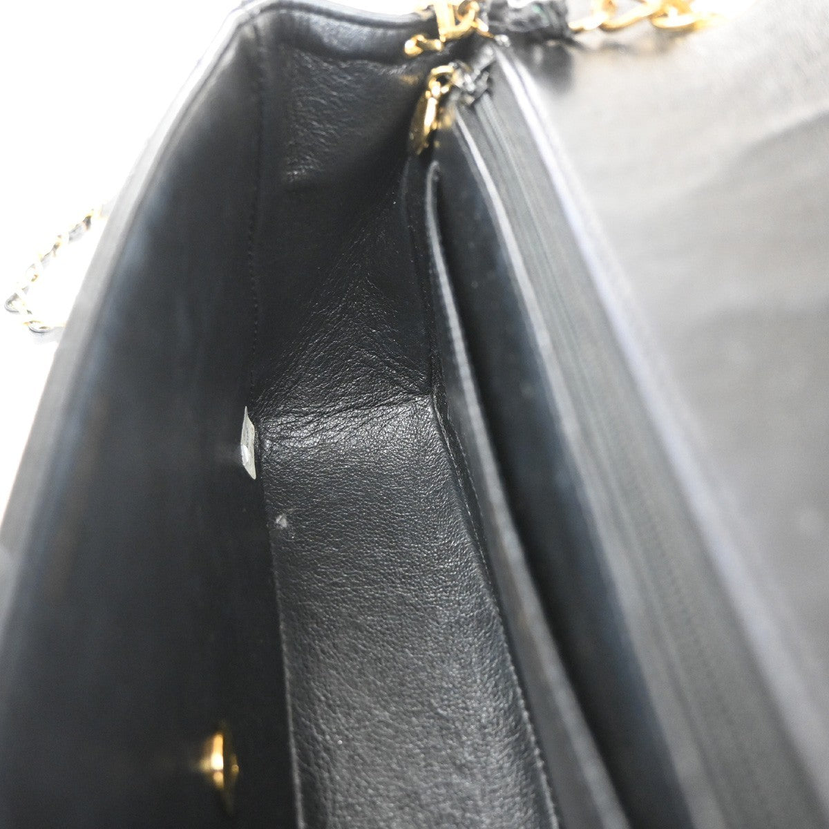 CHANEL CC Diana 25 Matelasse Chain Shoulder Bag Patent Leather BK VTE 678RL966
