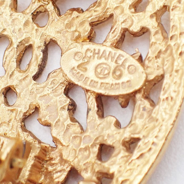 CHANEL CC Logo Oval Earrings 26 Clip-On Gold France Vintage 83RL873