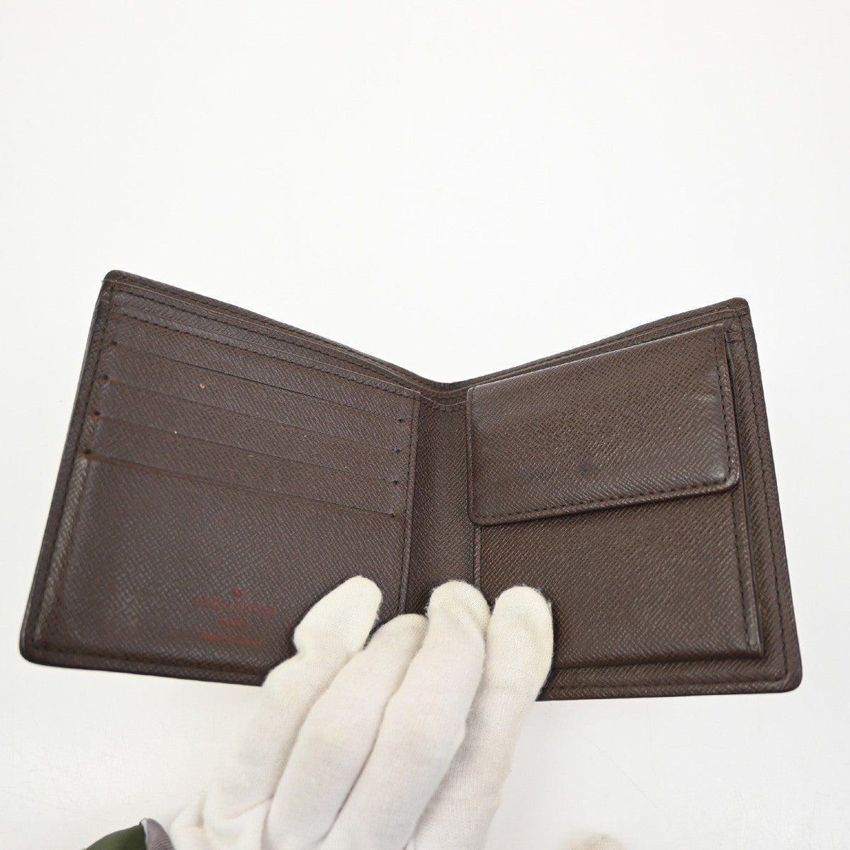 11.Live LOUIS VUITTON Portefeuille Marco Wallet Damier Leather N61675 66KC307