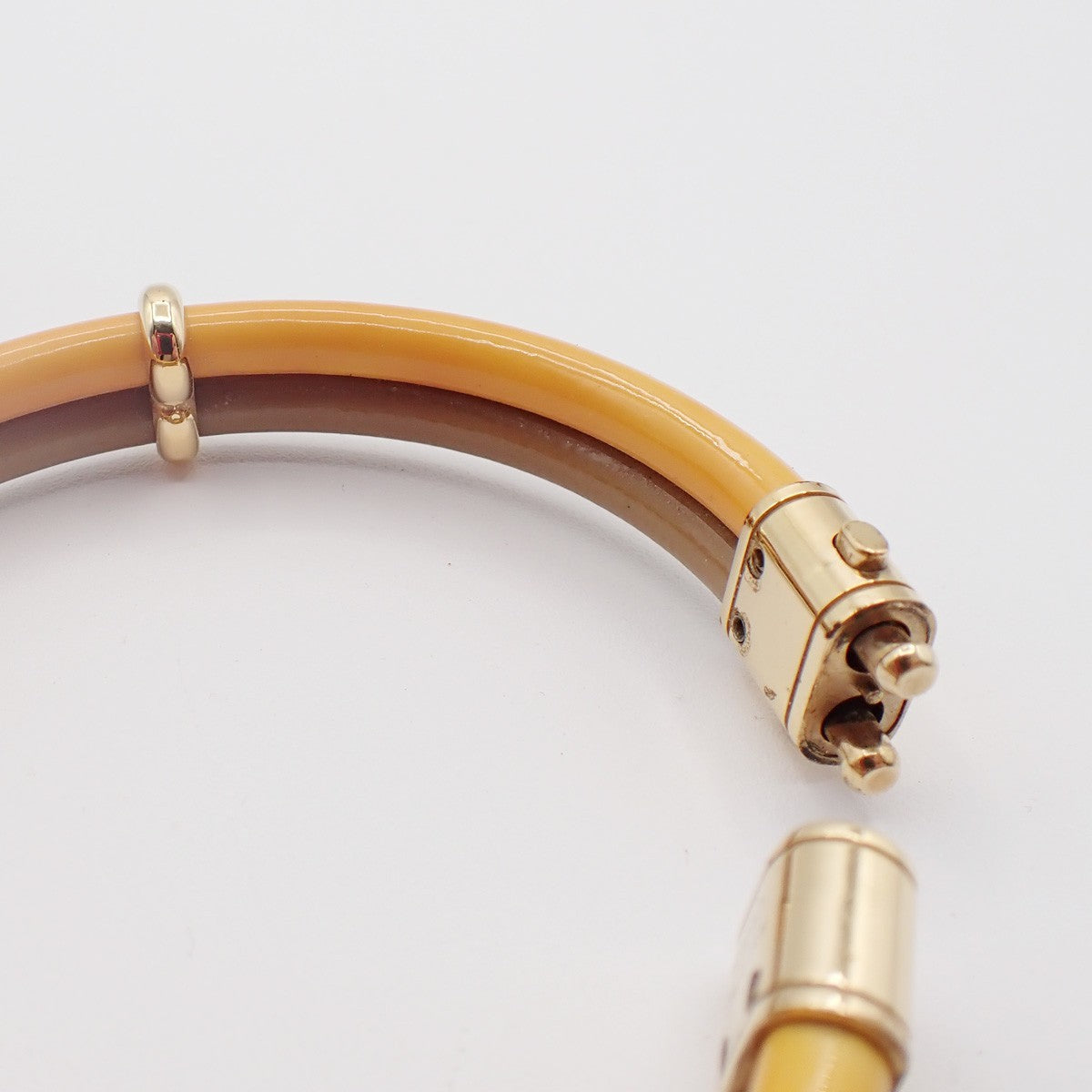 LOUIS VUITTON Keep It Twice Bracelet Patent Leather Khaki Yellow GHW 30KC922
