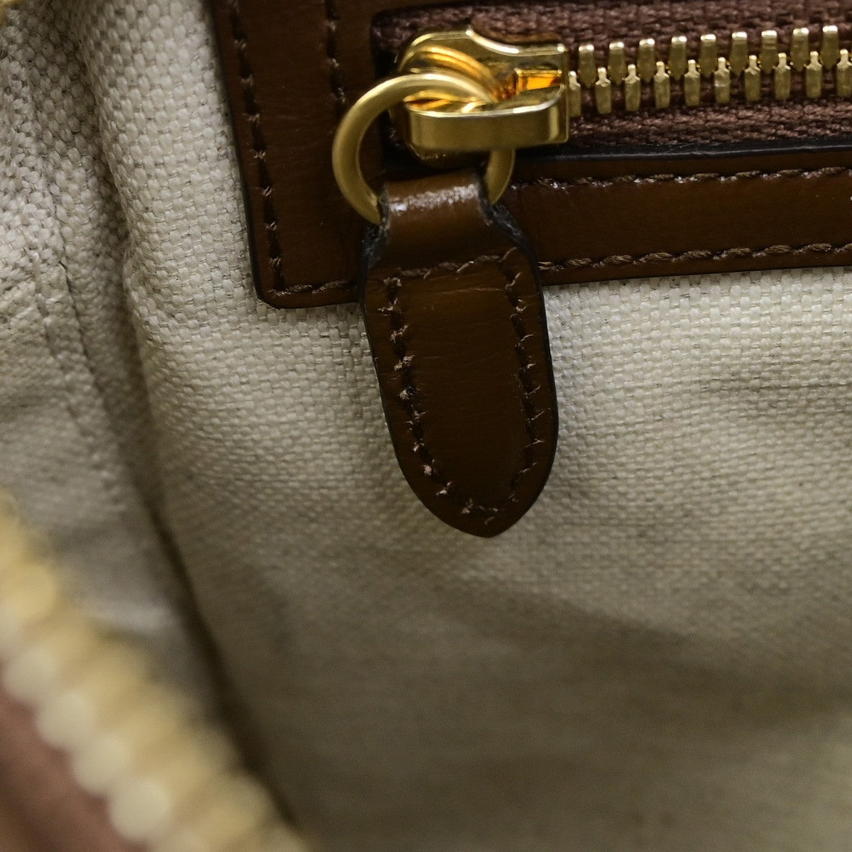 GUCCI GG Pattern Crossbody Shoulder Bag Supreme Leather Brown GHW Italy 96YJ268