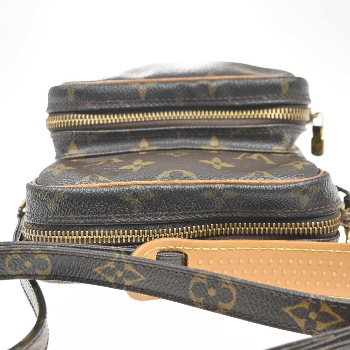 LOUIS VUITTON Amazon Crossbody Shoulder Bag Monogram Leather BN M45236 81MA342