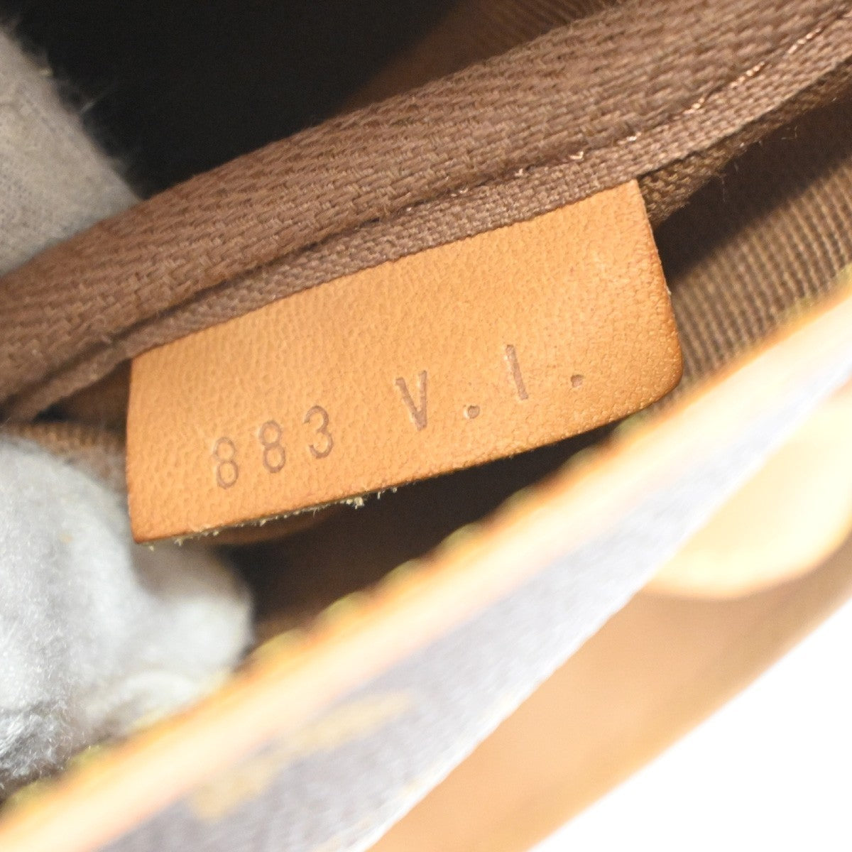 LOUIS VUITTON Logo Saumur 43 Shoulder Bag Monogram Leather Brown M42252 72CA926