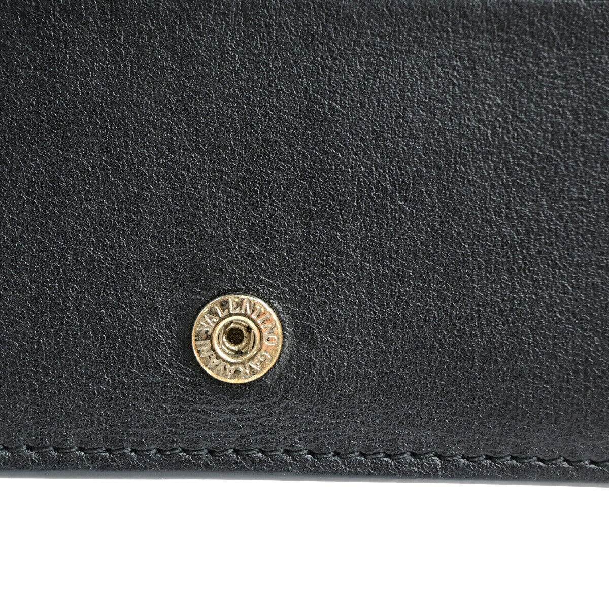 VALENTINO Logo Studs Compact Bifold Wallet Purse Leather Black GHW Italy 69YF968