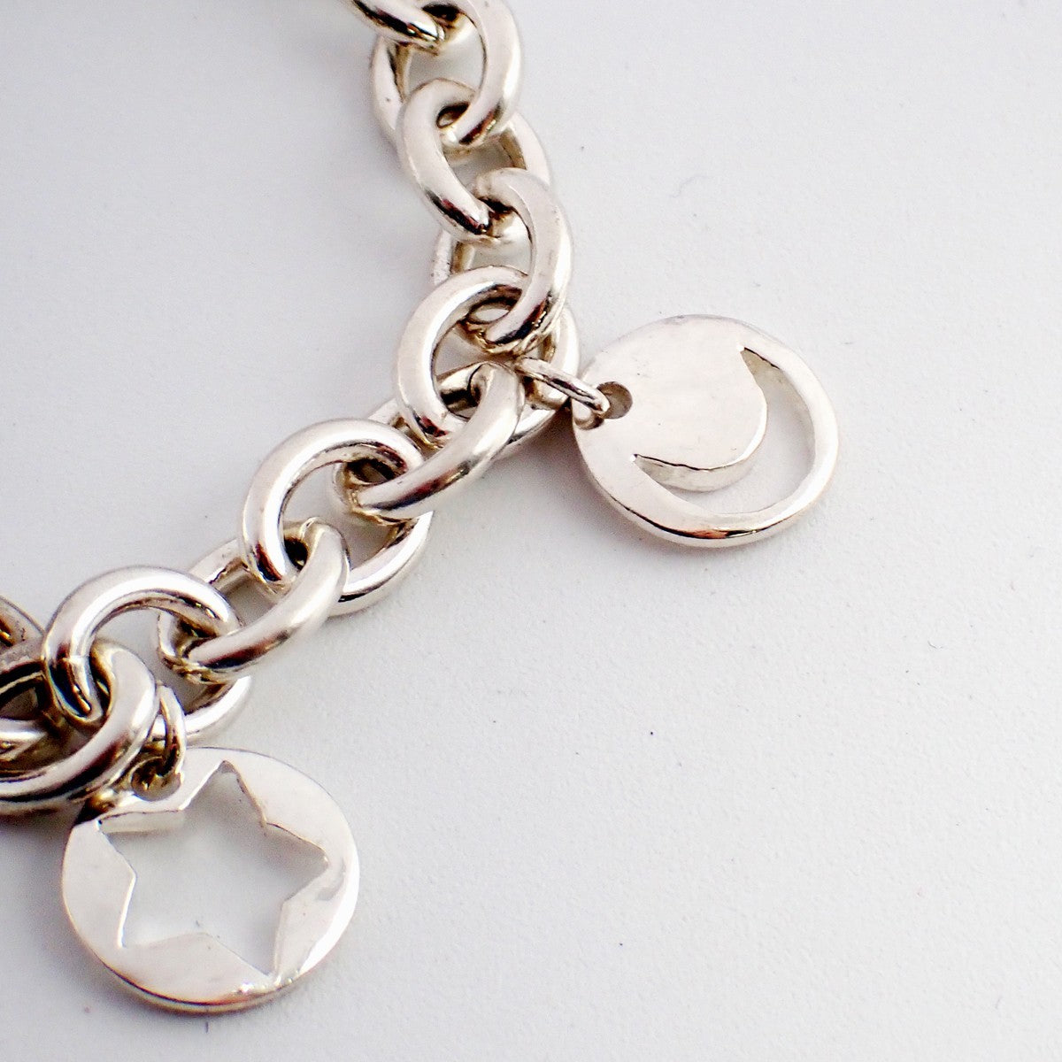 Tiffany & Co. Logo Stencil Charm Bracelet Silver 925 33EG105