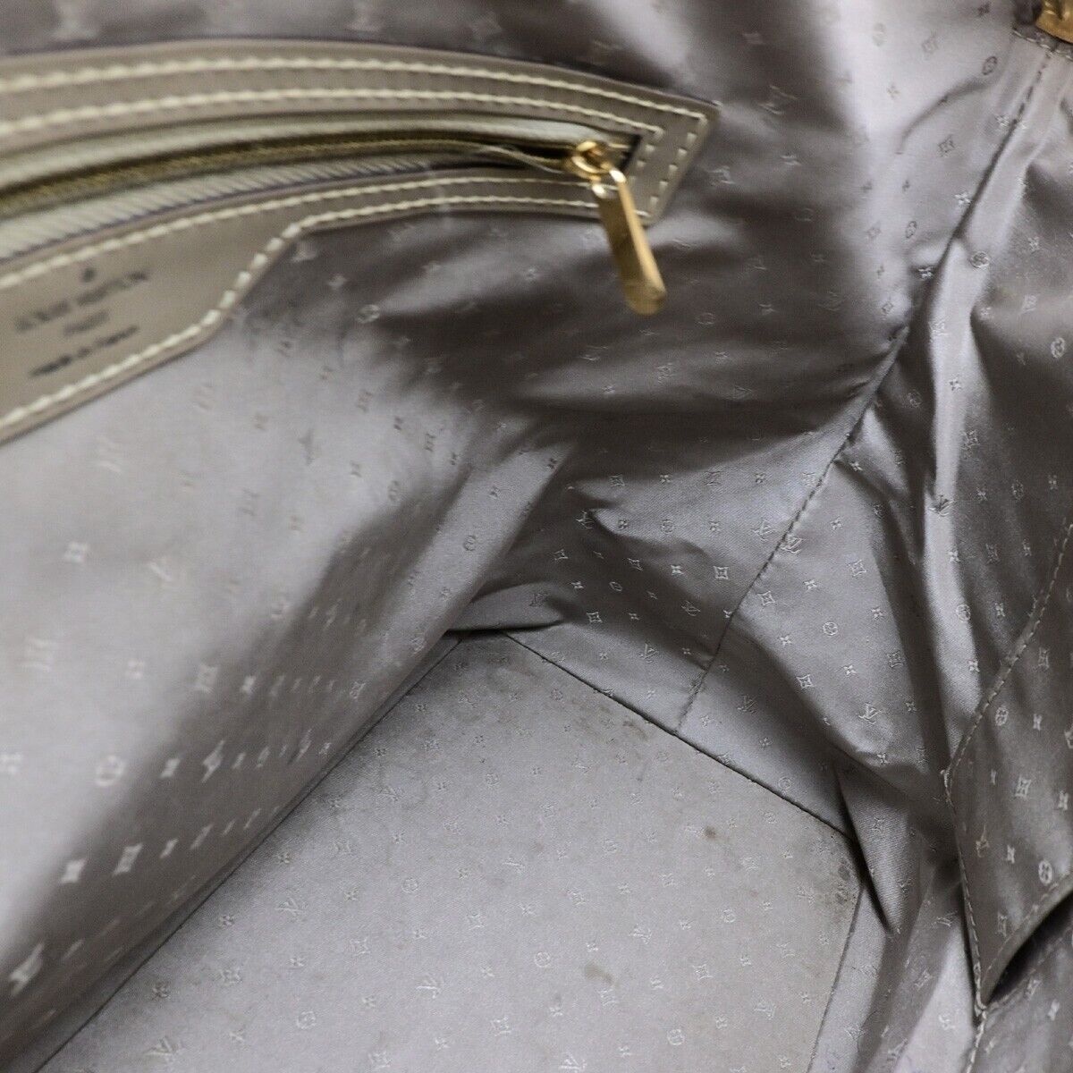 LOUIS VUITTON LV Logo Lockit Hand Bag Suhali Leather Gray GHW M91790 89ED054