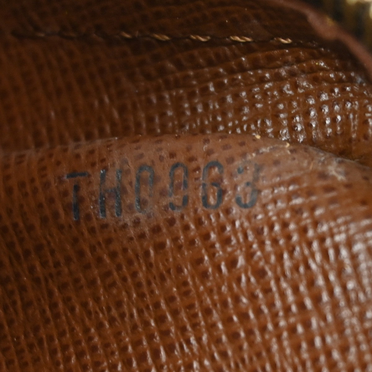 LOUIS VUITTON Amazon Crossbody Shoulder Bag Monogram Leather BN M45236 72TA018