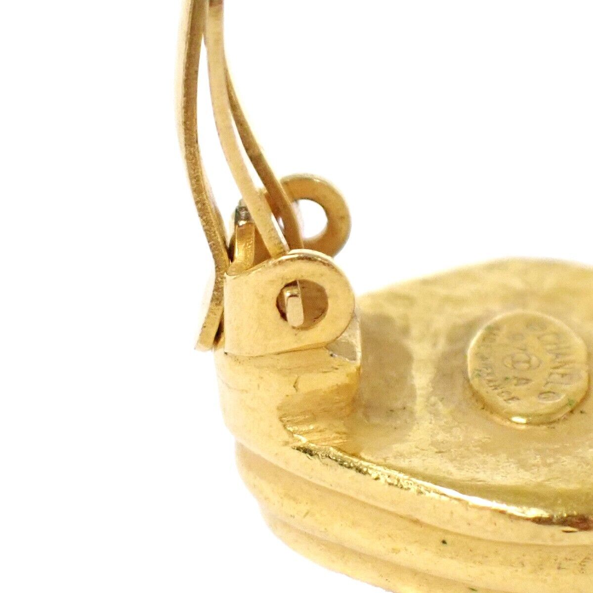 CHANEL CC Logo Button Earrings Clip-On 97A GHW France Vintage Accessory 83RH863