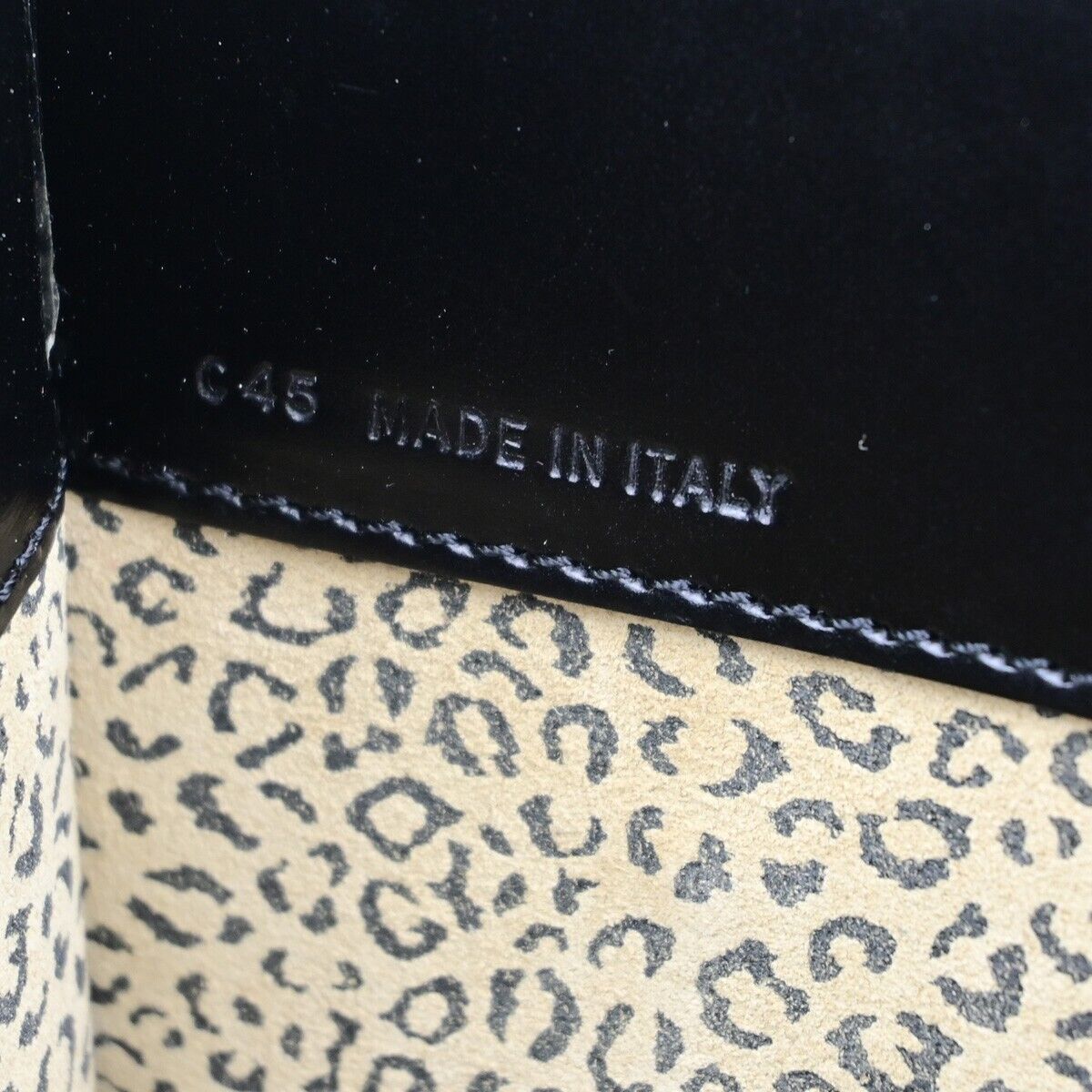 CARTIER Logo Panther Shoulder Hand Bag Leather Black GHW Made In Italy 34YG991