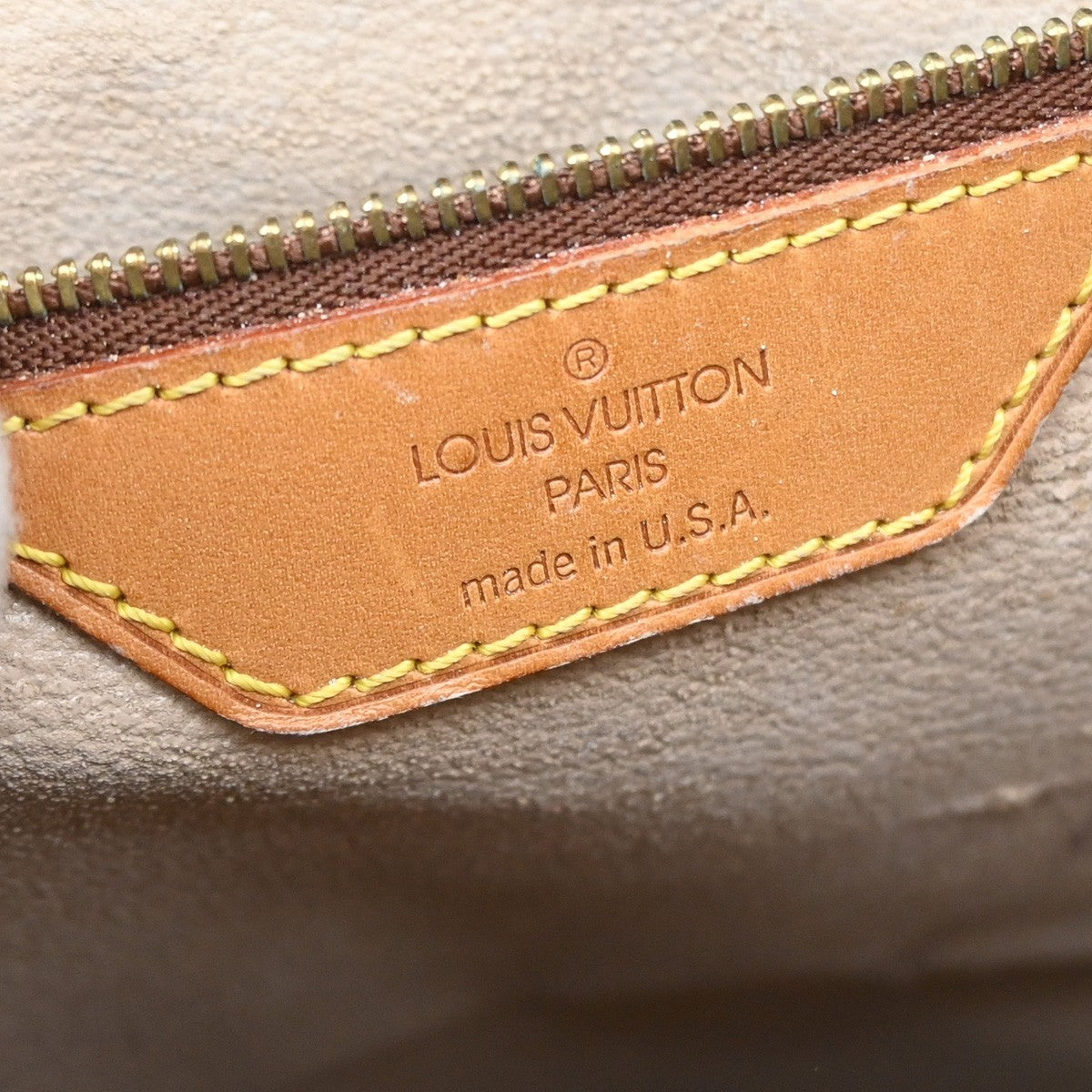 LOUIS VUITTON BUCKET GM Shoulder Tote Bag Monogram Leather USA M42236 31KD208