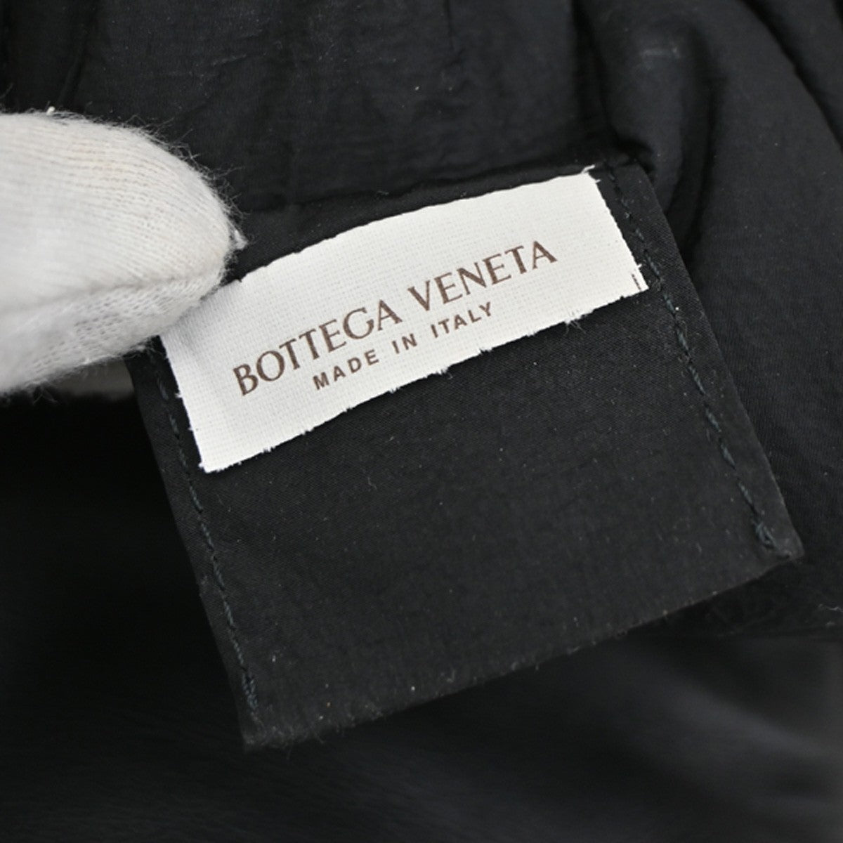 BOTTEGA VENETA Logo Beak Belt Waist Bag Leather Black SHW Italy 50RL603