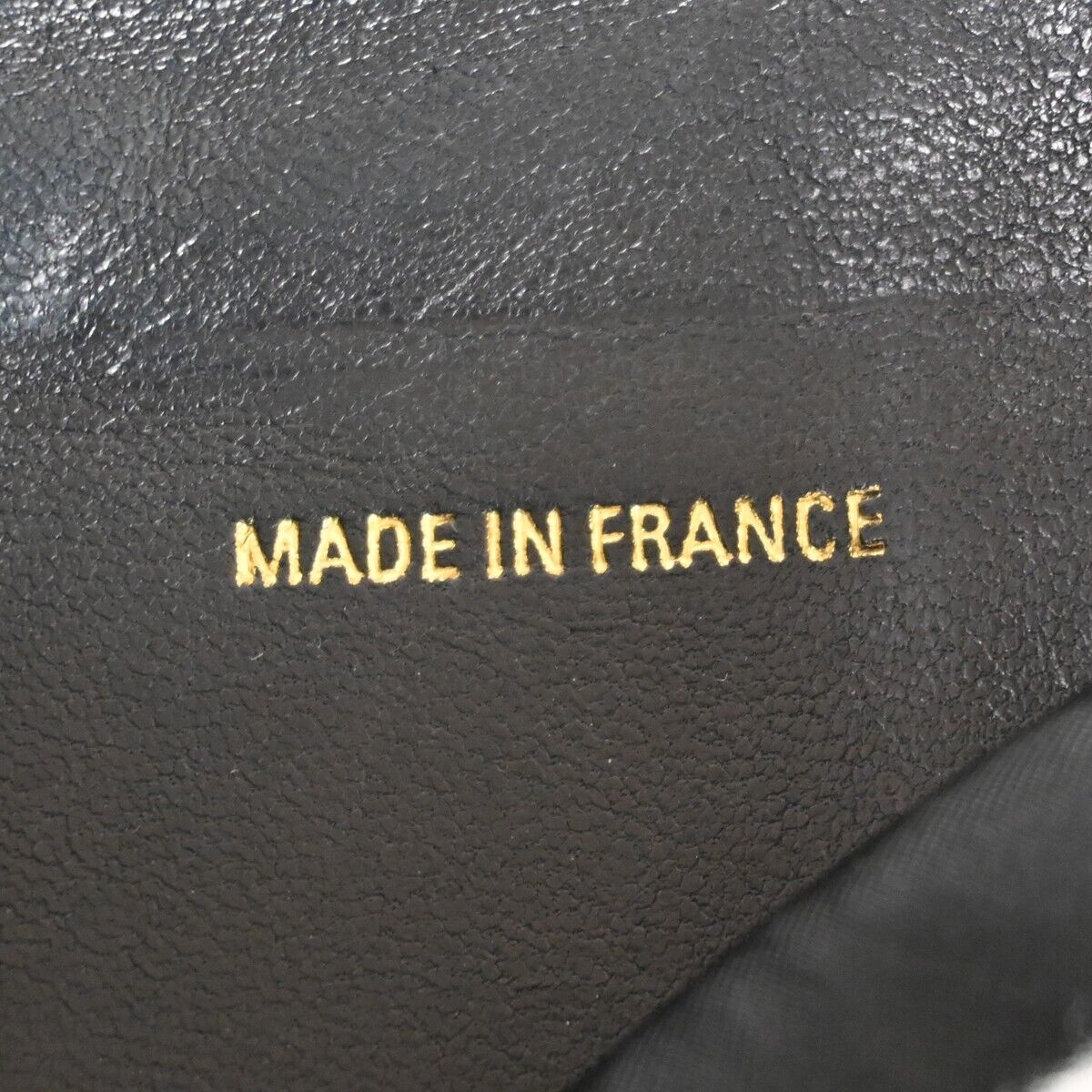 CHANEL CC Logo Bifold Wallet Purse Caviar Skin Leather Black GHW France 61HB366