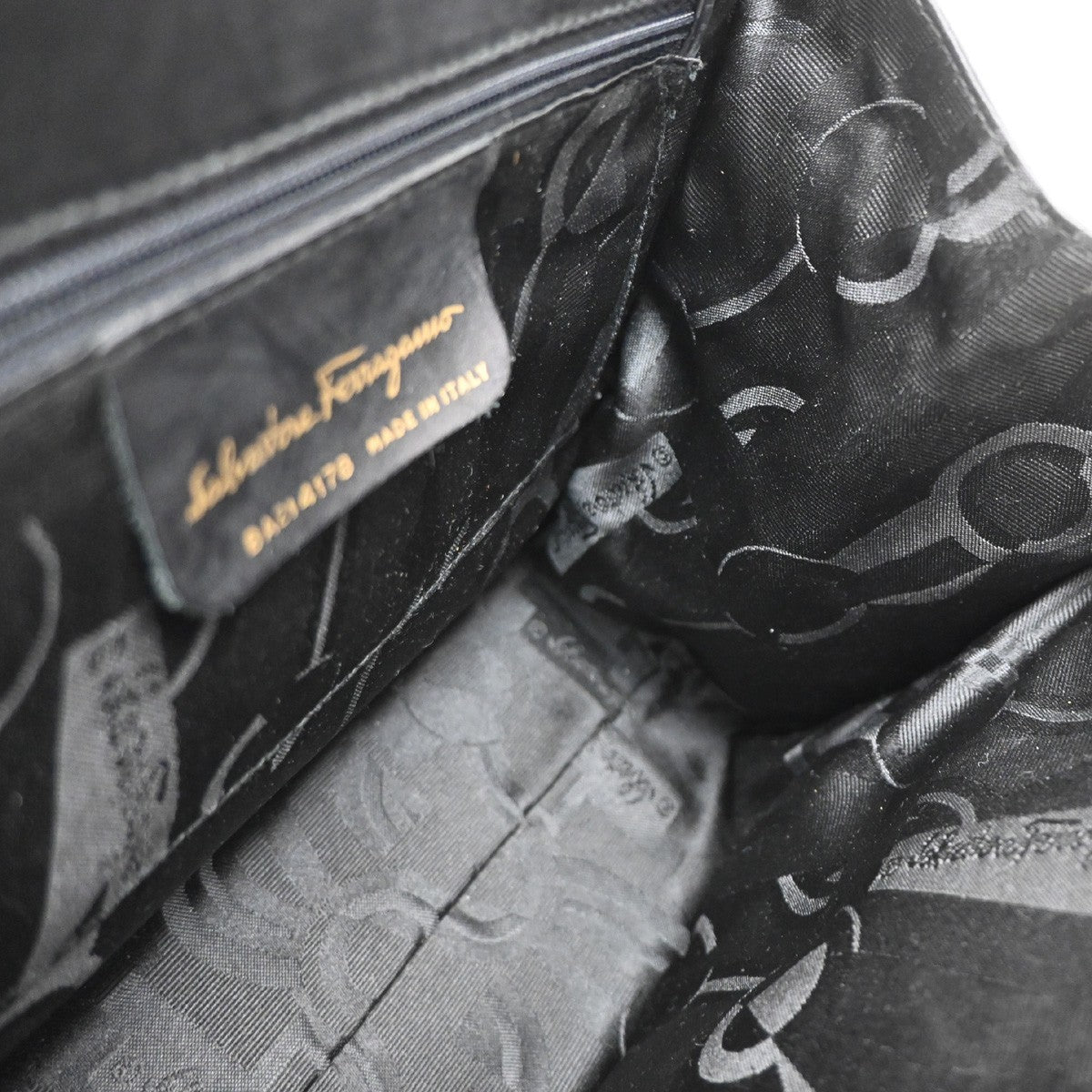 SALVATORE FERRAGAMO Logo Vara Hand Bag Canvas Leather Black Gold Italy 67KB455