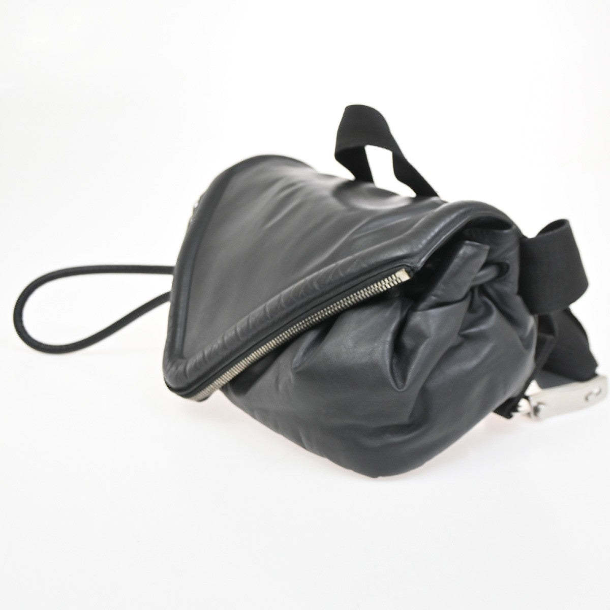 BOTTEGA VENETA Logo Beak Belt Waist Bag Leather Black SHW Italy 50RL603