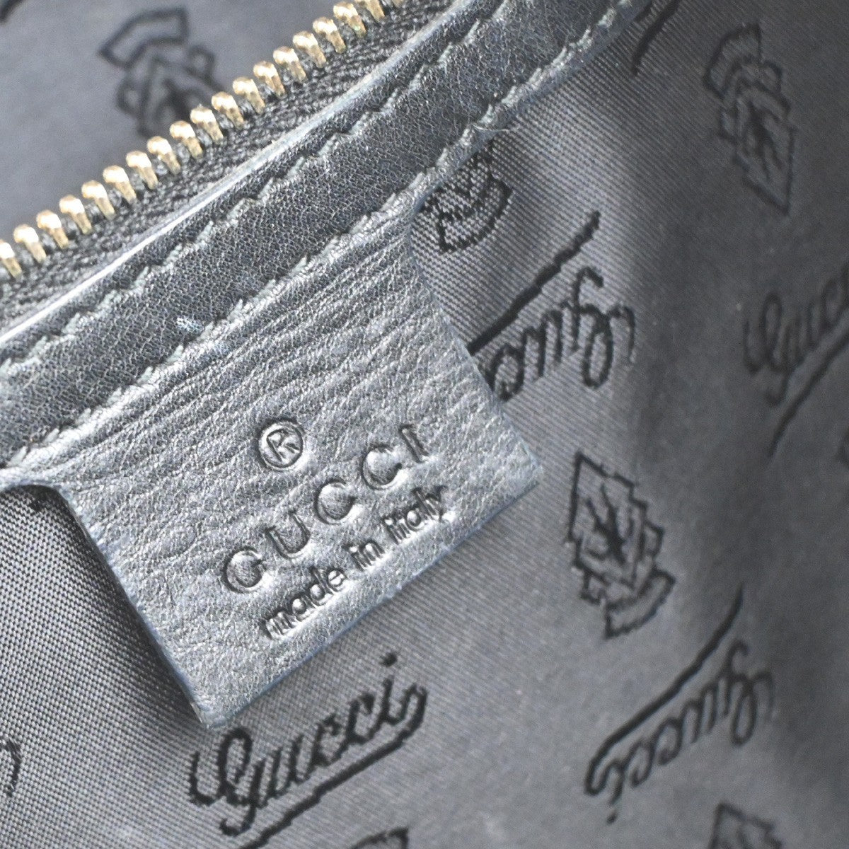 GUCCI Logo Hysteria Large Shoulder Hand Bag Leather Black GHW Italy 70YJ141