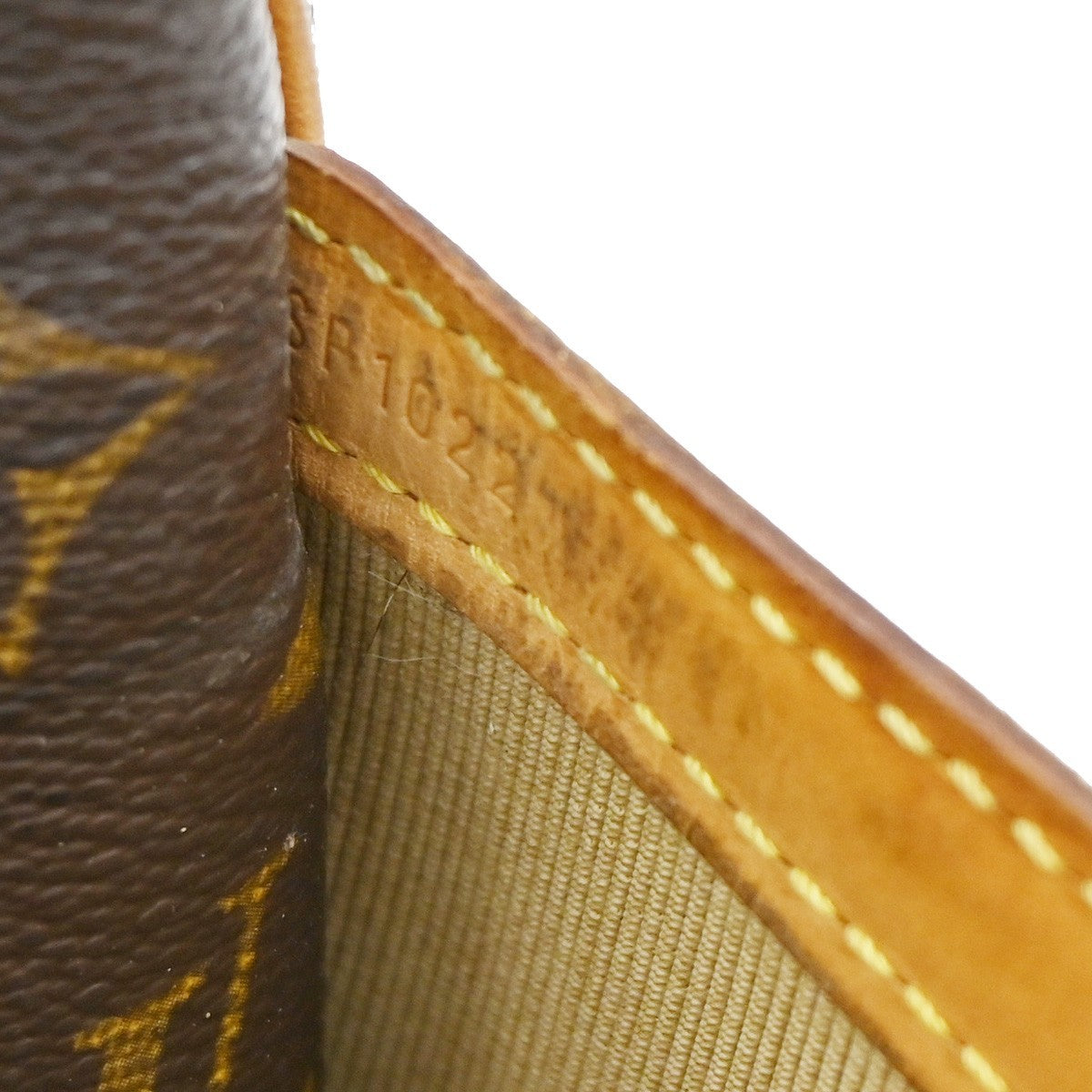 LOUIS VUITTON Reporter PM Crossbody Shoulder Bag Monogram Leather M45254 81KC666