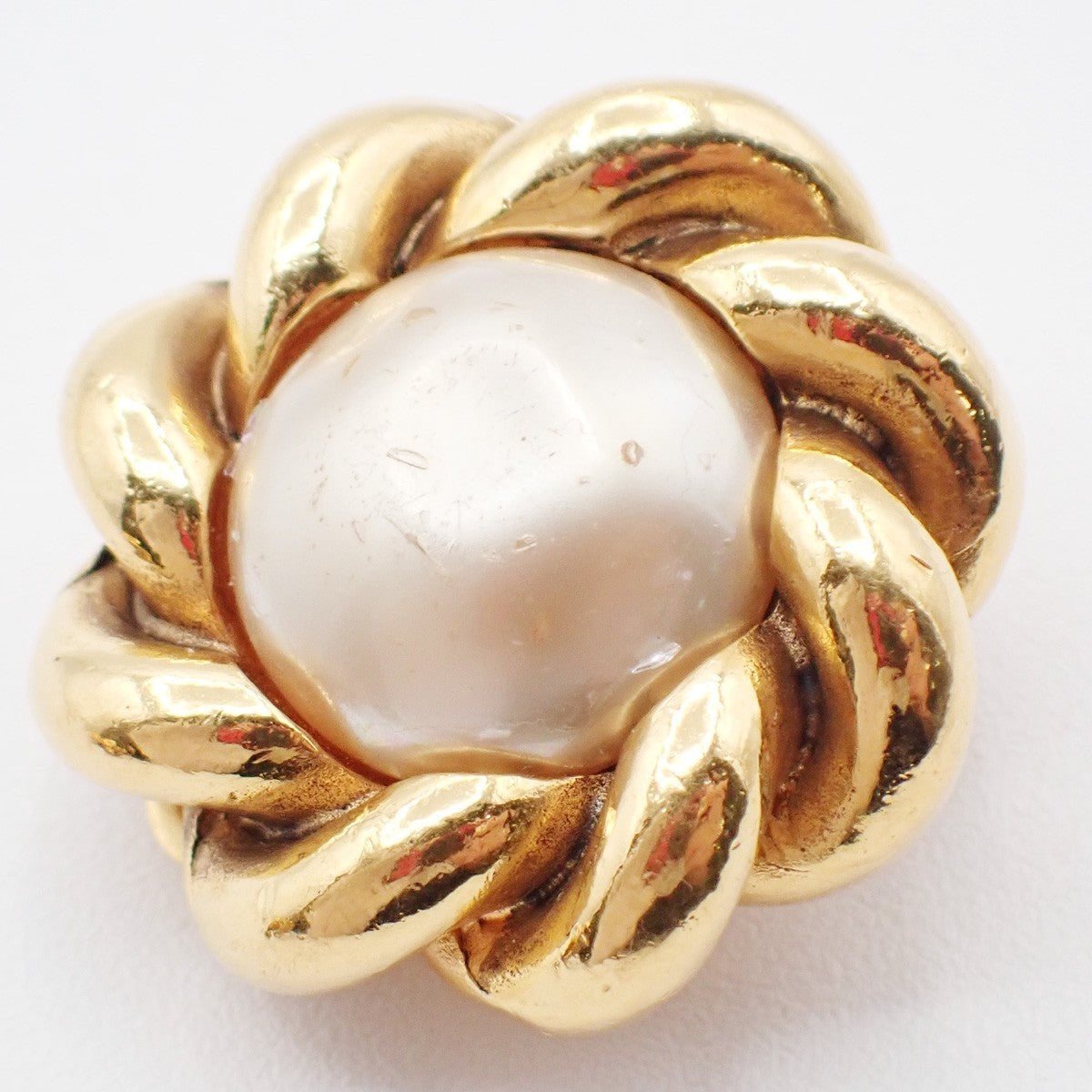 CHANEL Logo Imitation Pearl Button Earrings Clip-On Gold 67KP058
