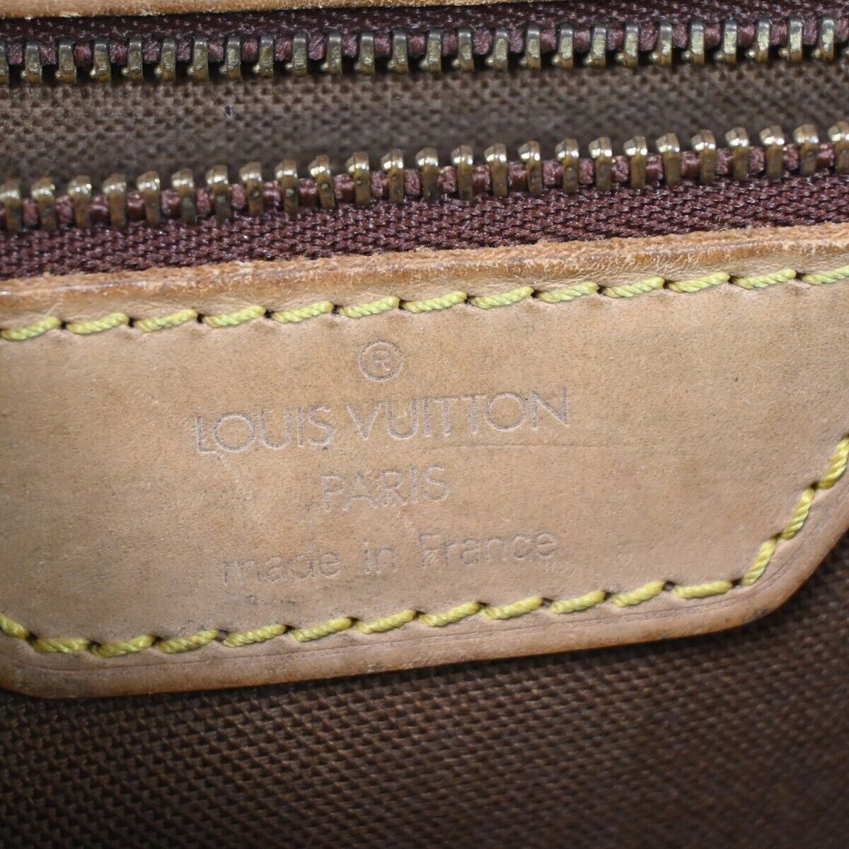 LOUIS VUITTON LV Logo Gibeciere MM Shoulder Bag Monogram Leather M42247 36FA232