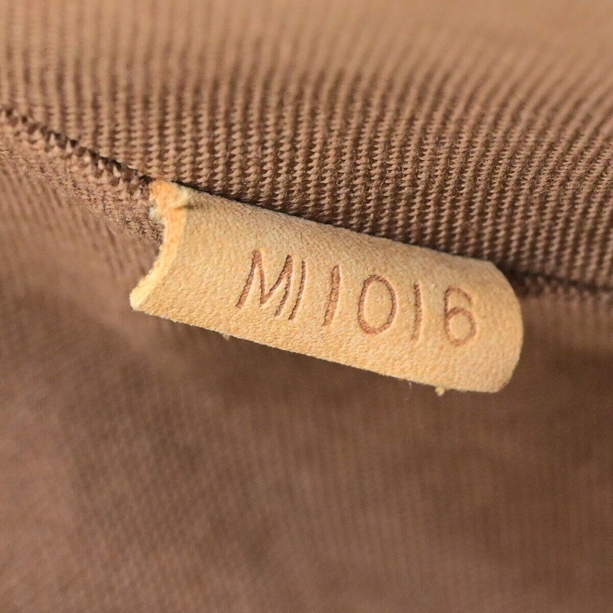 LOUIS VUITTON Messenger Bosphore PM Shoulder Bag Monogram Leather M40106 83HC048
