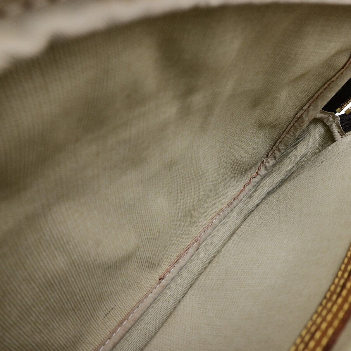 LOUIS VUITTON Reporter PM Crossbody Shoulder Bag Monogram Leather M45254 80ED037