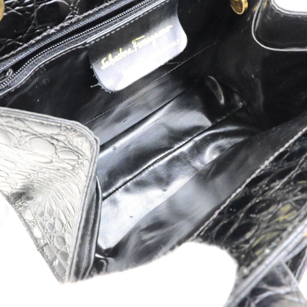 SALVATORE FERRAGAMO Logo Vara Hand Bag Embossing Leather Black Gold 32FA281