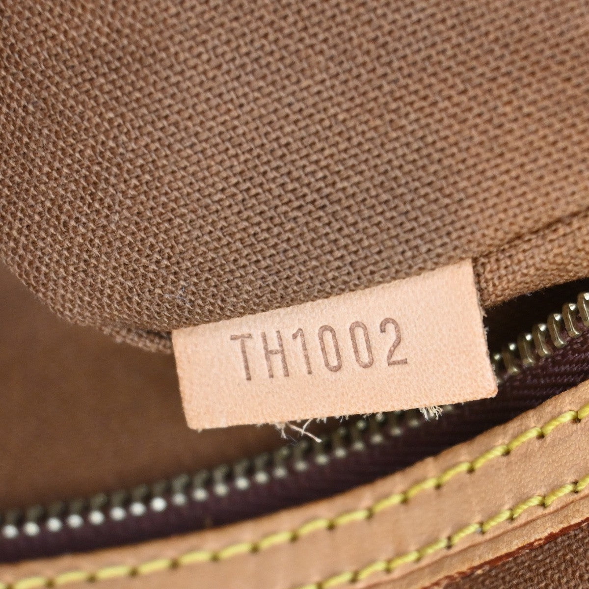 LOUIS VUITTON Cabas Mezzo Shoulder Bag Monogram Leather Brown M51151 10KC189