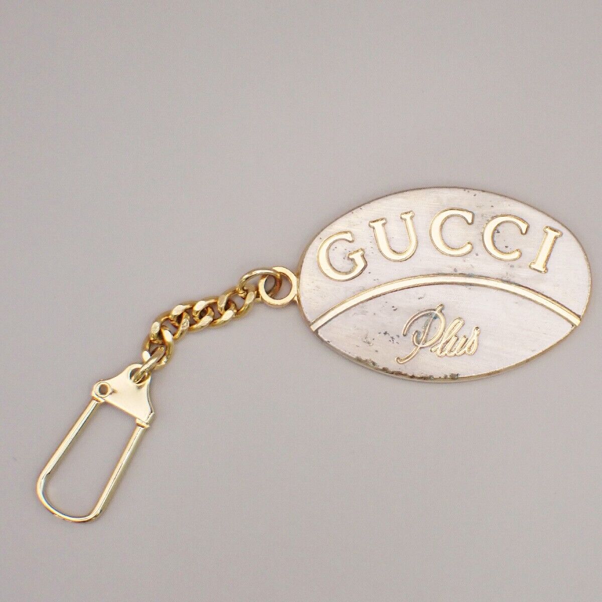 GUCCI Plus Logo Key Holder Bag Charm Key Ring Gold-Plated 08FB326