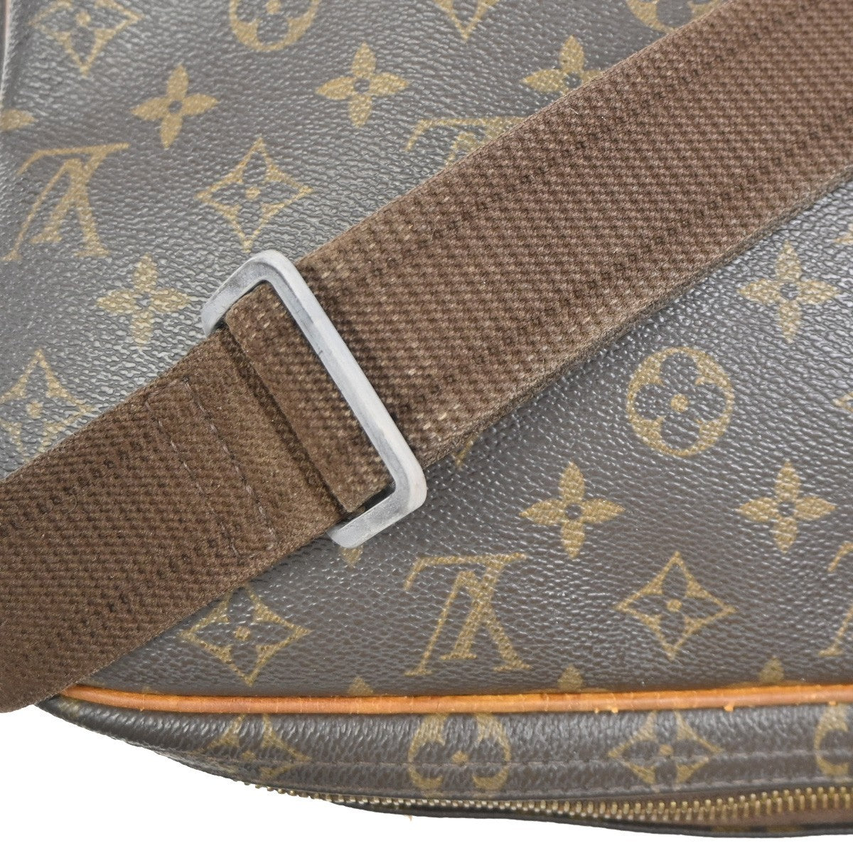 LOUIS VUITTON Reporter PM Crossbody Shoulder Bag Monogram Leather M45254 36KC824