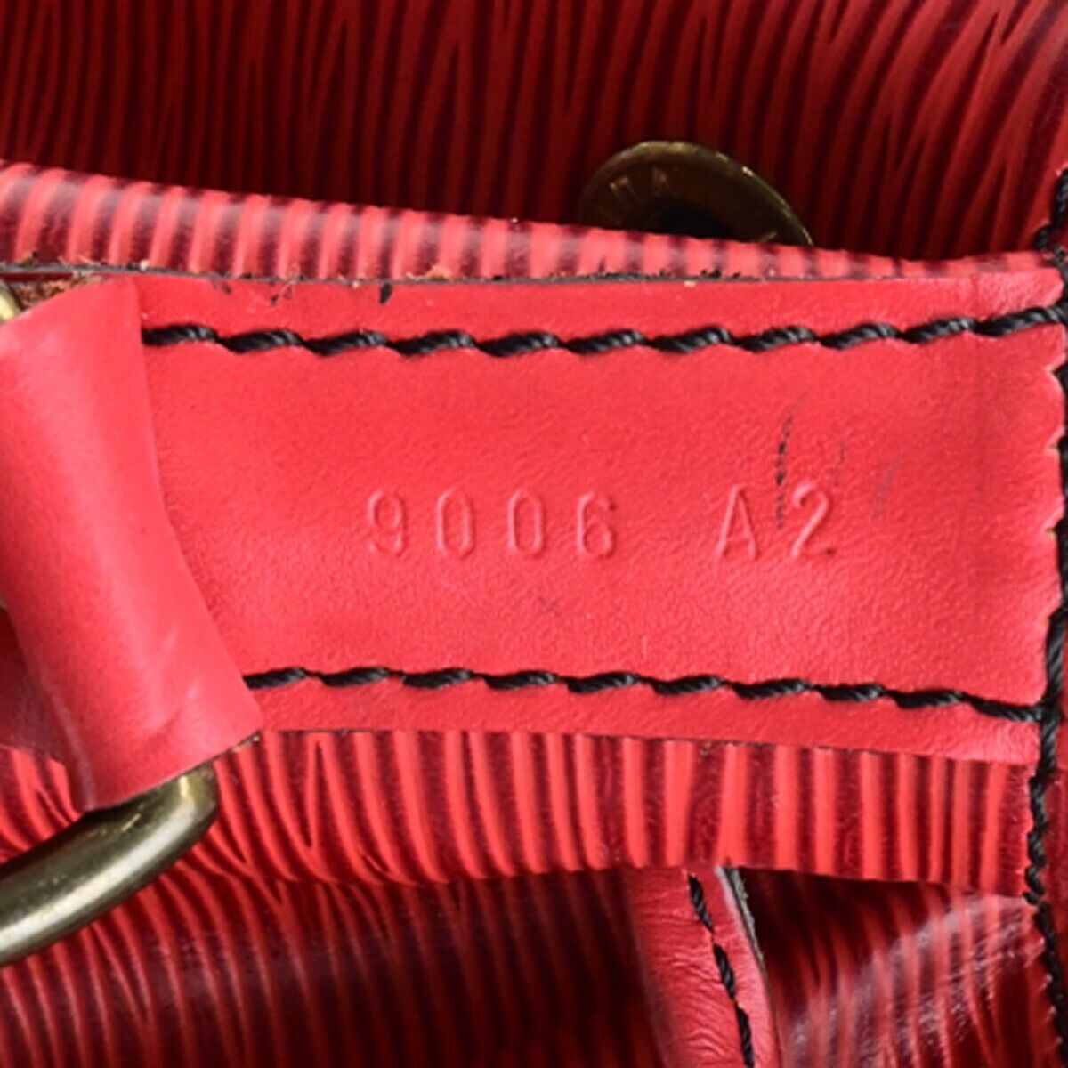 LOUIS VUITTON Petit Noe Drawstring Shoulder Bag Epi Leather Red M44107 87ED460