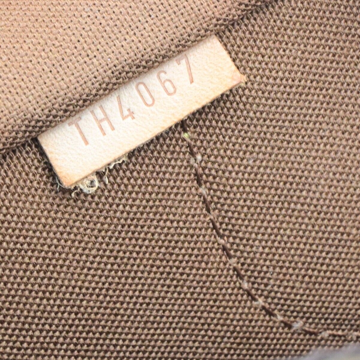 LOUIS VUITTON Montorgueil PM Shoulder Bag Monogram Leather Brown M95565 16KA545