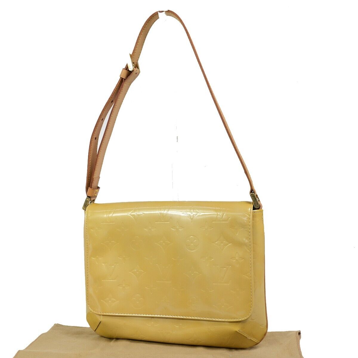 LOUIS VUITTON Thompson Street Shoulder Bag Monogram Vernis Beige M91008 62EC357