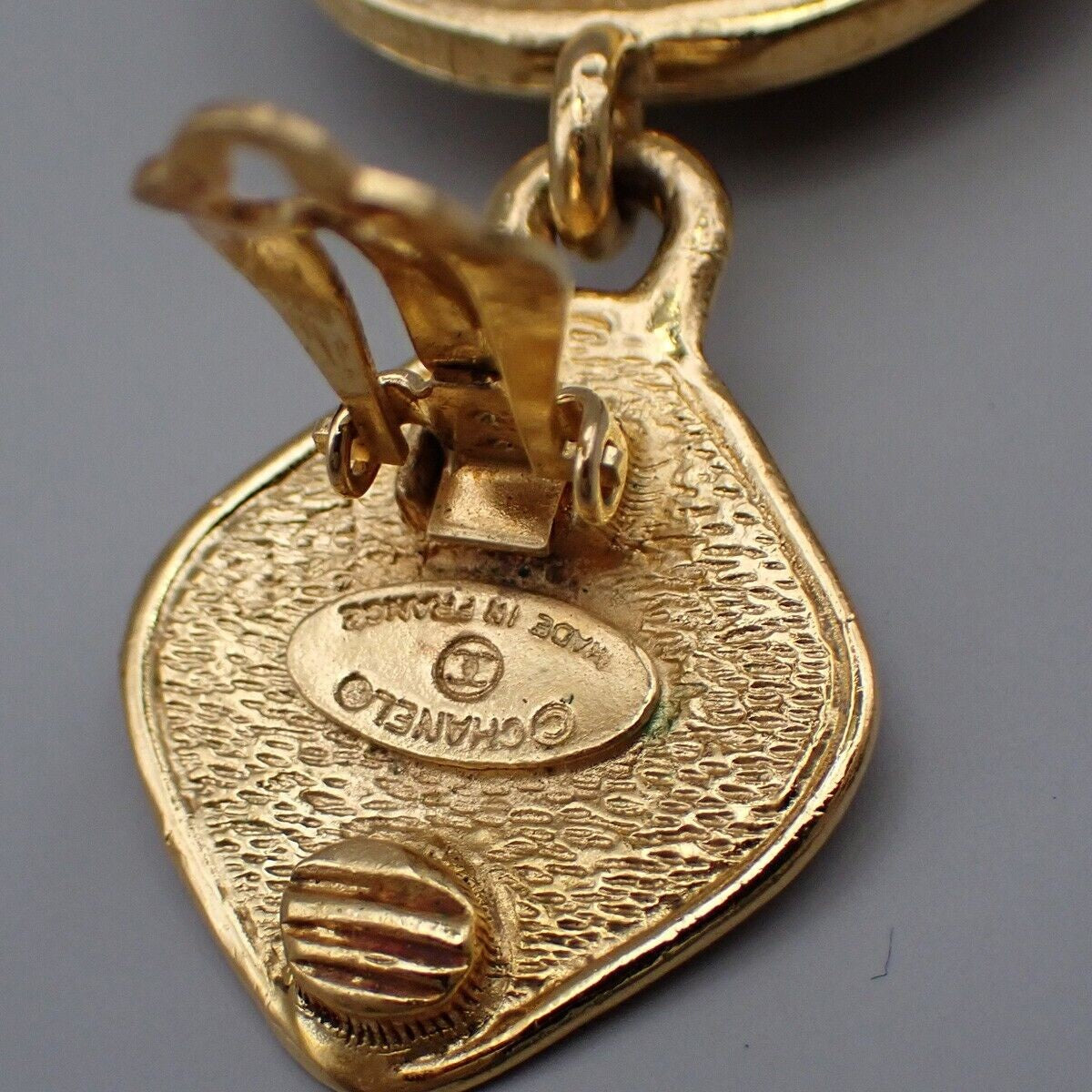 CHANEL CC Logo Round Drop Earrings Clip-On GHW France Vintage 75RK809