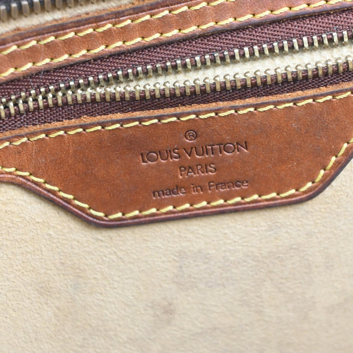 LOUIS VUITTON LV Logo Cite GM Shoulder Bag Monogram Leather Brown M51181 86MA527