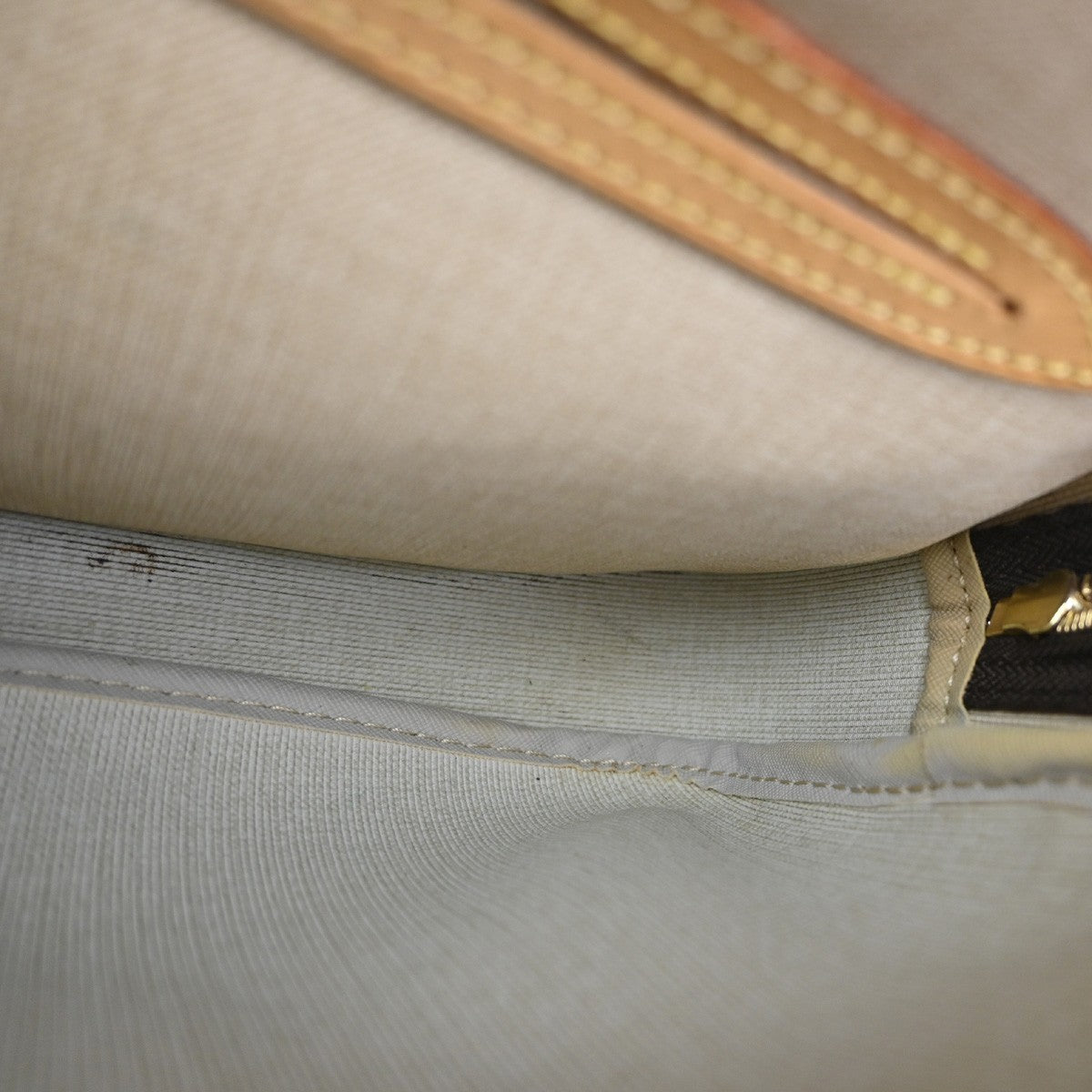 LOUIS VUITTON Reporter Crossbody Shoulder Bag Monogram Leather BN M45254 76KD020
