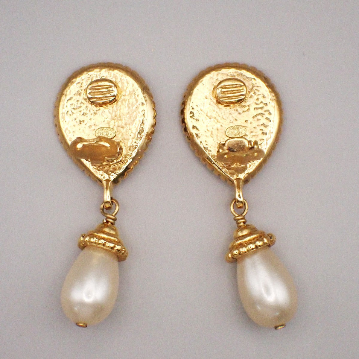 CHANEL CC Logo Immitation Pearl Earrings 96A Clip-On Gold WE France VE 70MA474