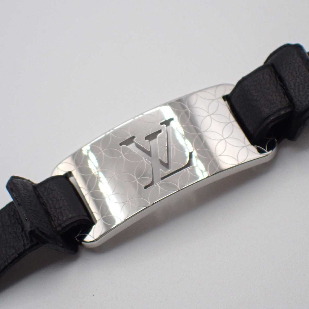 LOUIS VUITTON Champs Elysees Bracelet Leather Black Silver M65458 02KP066